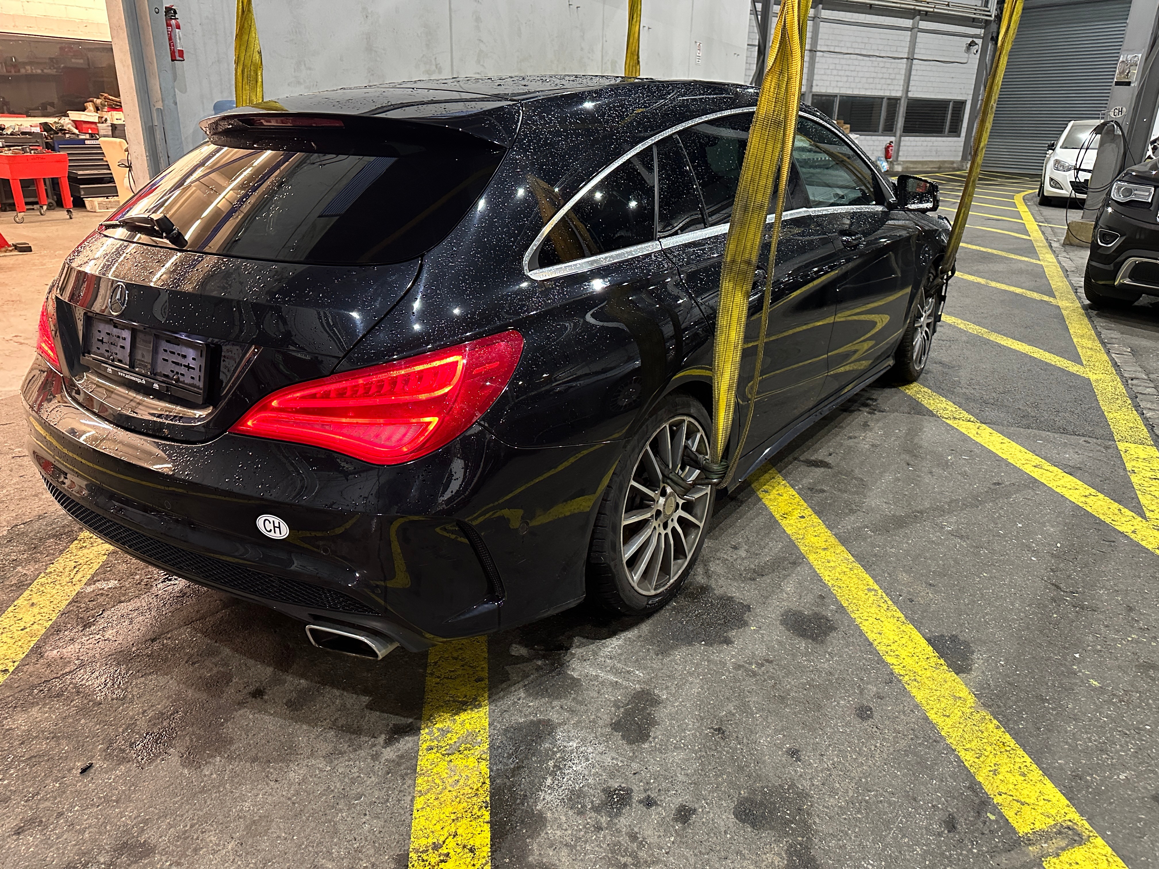 MERCEDES-BENZ CLA Shooting Brake 220 CDI AMG Line 4Matic 7G-DCT