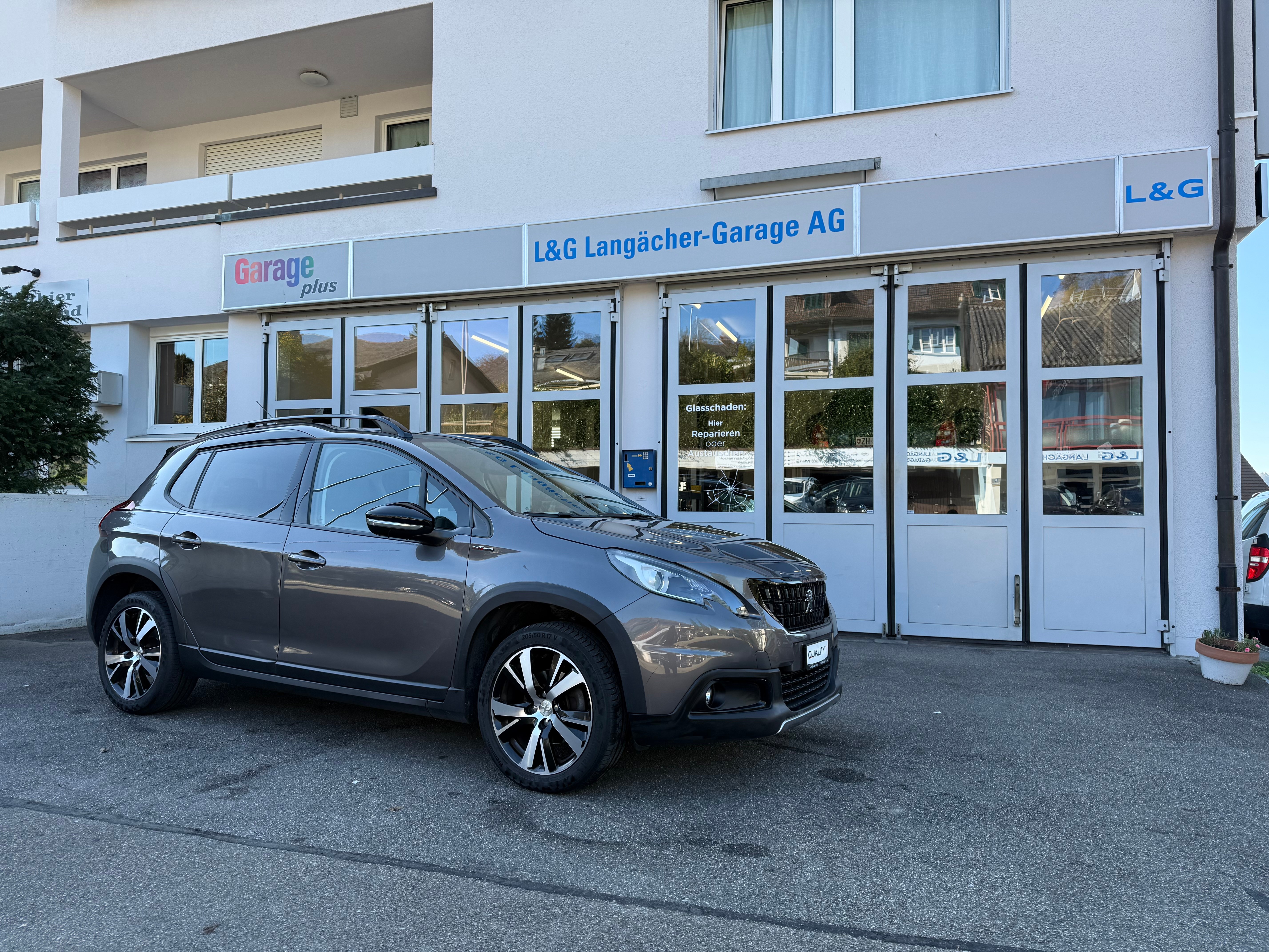 PEUGEOT 2008 1.2 PureTech Allure EAT6