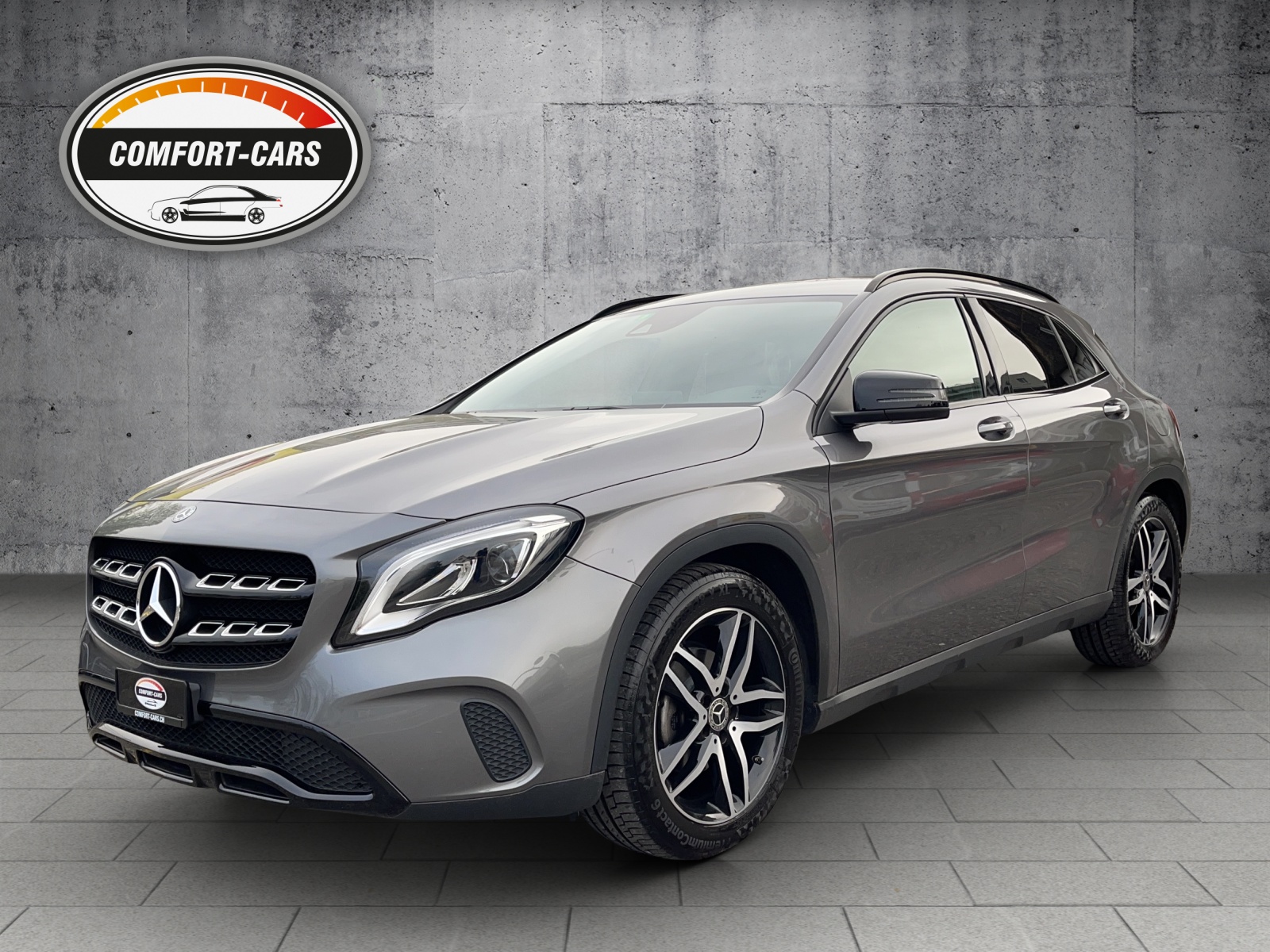 MERCEDES-BENZ GLA 200 Night Star 7G-DCT