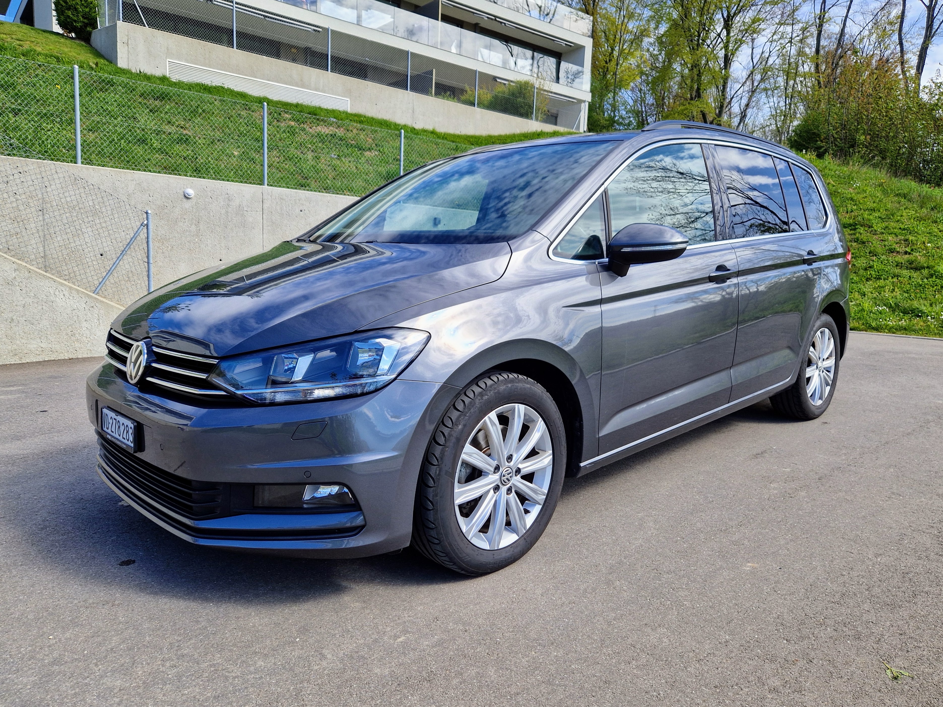 VW Touran 2.0 TDI BlueMotion Technology Comfortline DSG | 7 places