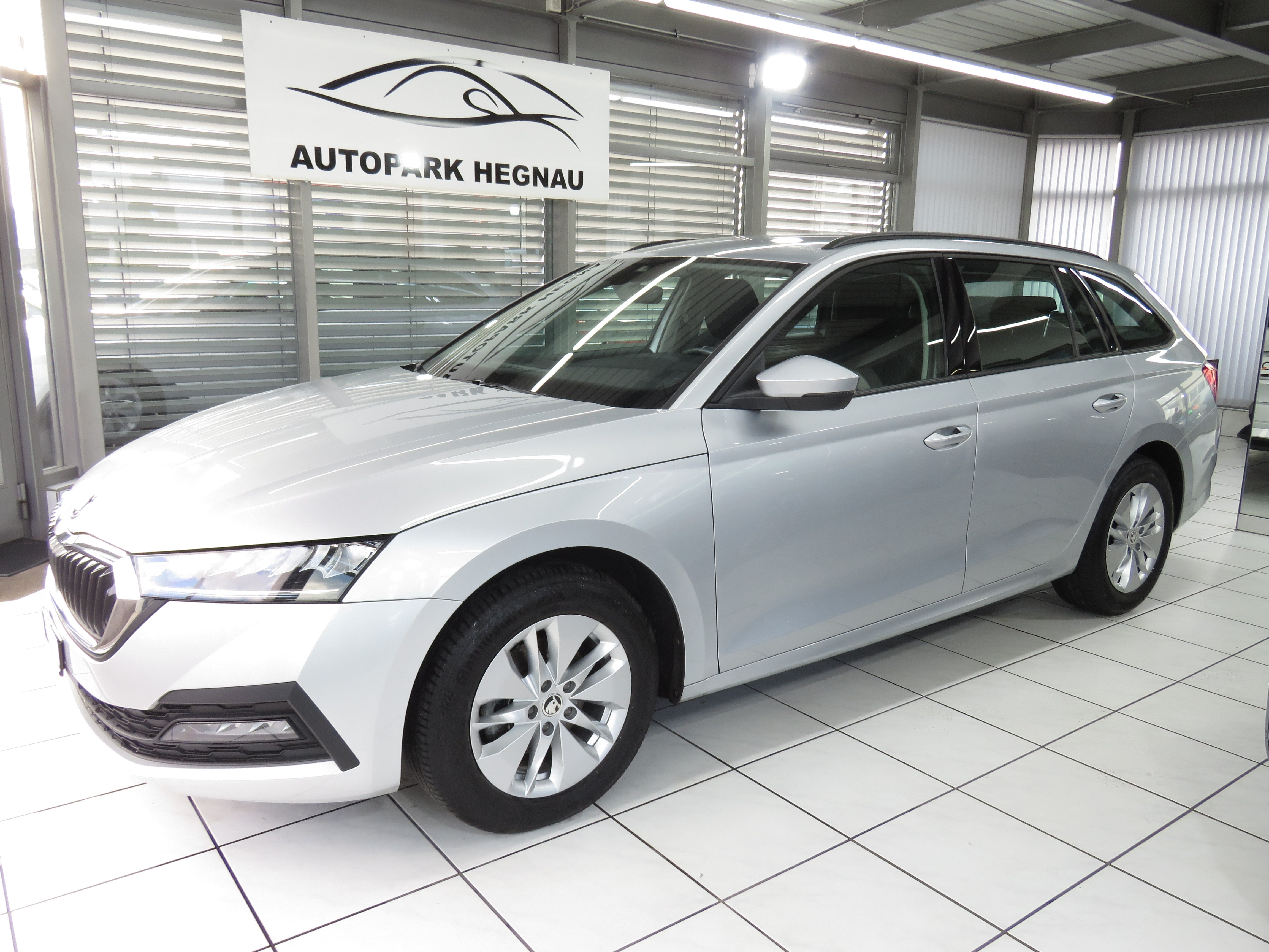 SKODA Octavia Combi 2.0 TDI Ambition