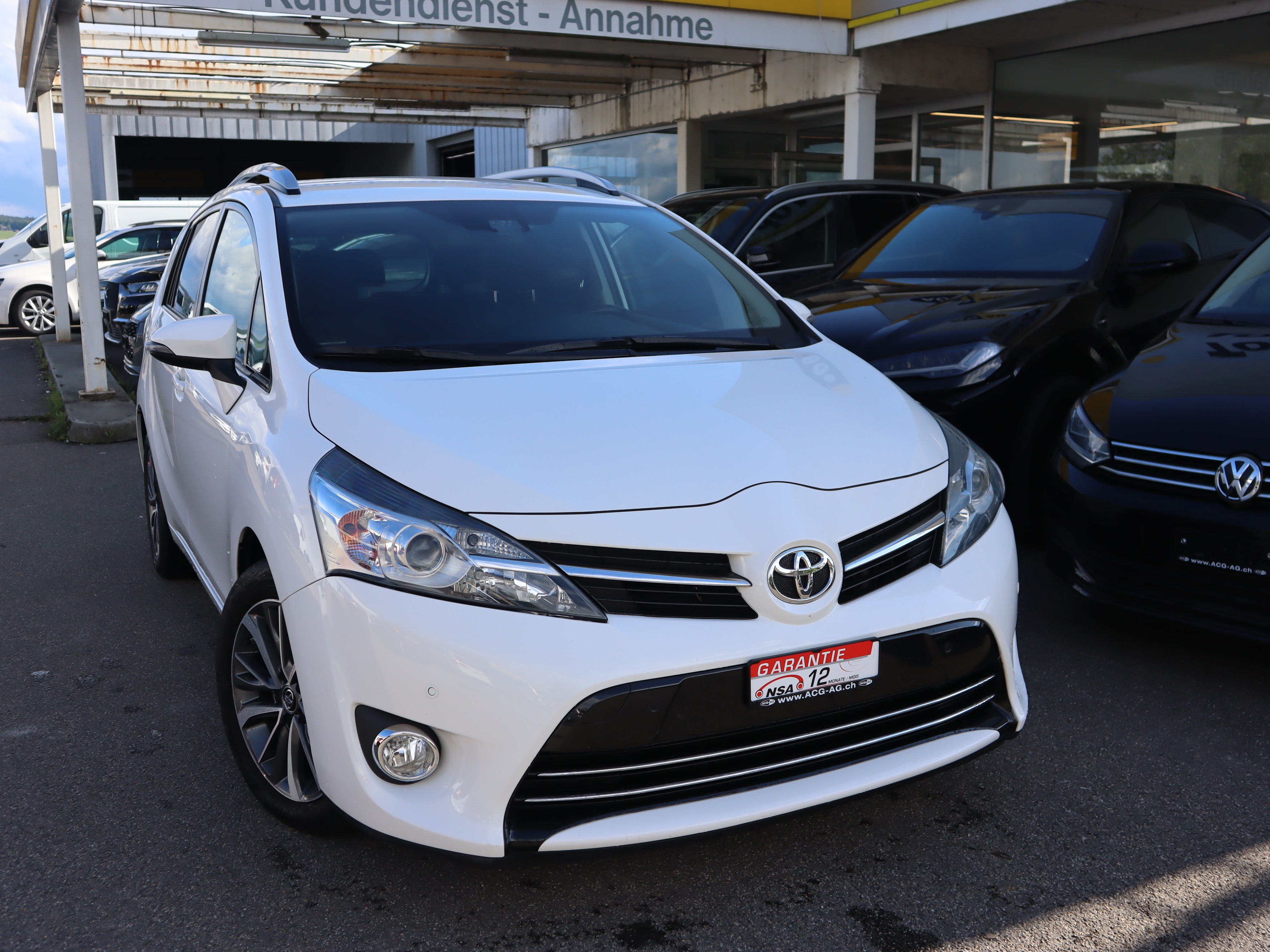 TOYOTA Verso 1.8 Trend ** 7-Plätzer ** Navi mit RF-Kamera ** Frisch ab MFK & Service **