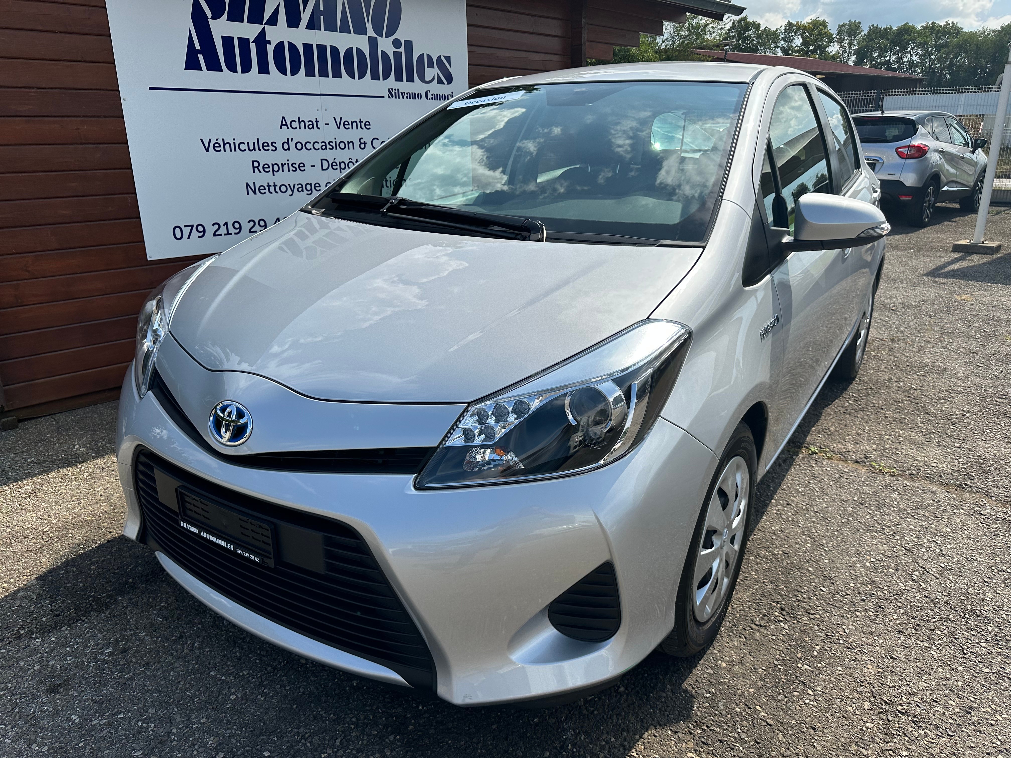 TOYOTA Yaris 1.5 VVT-i Hybrid Luna CVT