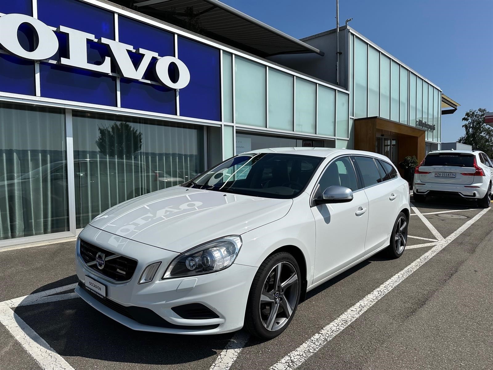 VOLVO V60 3.0 T6 R-Design AWD