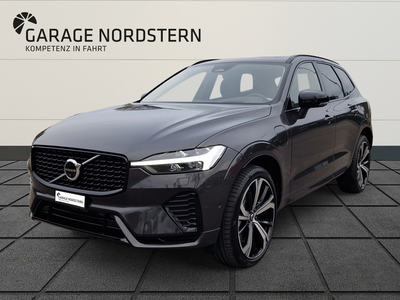 VOLVO XC60 2.0 T6 TE XCENTRIC Dark eAWD