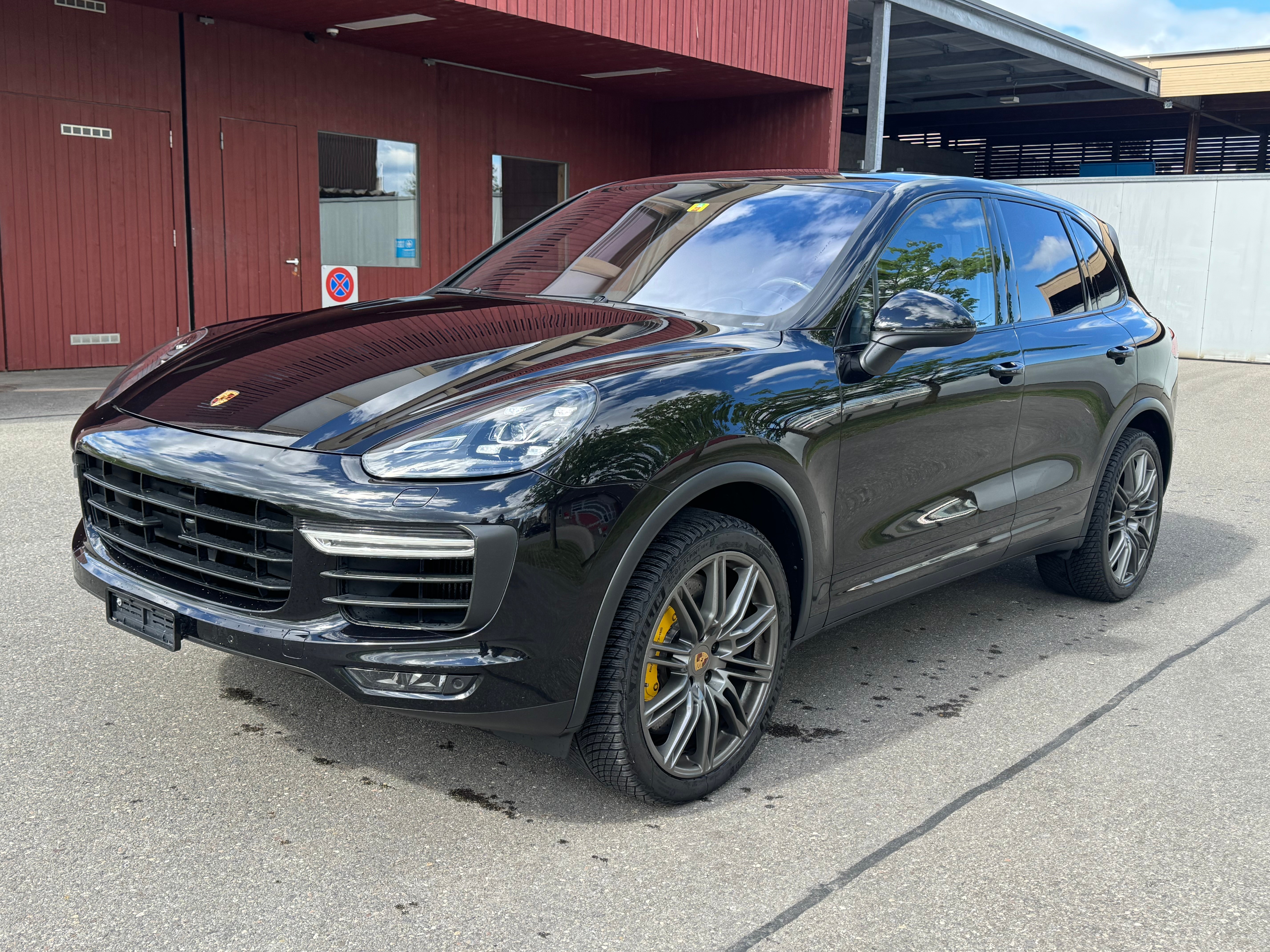 PORSCHE Cayenne Turbo