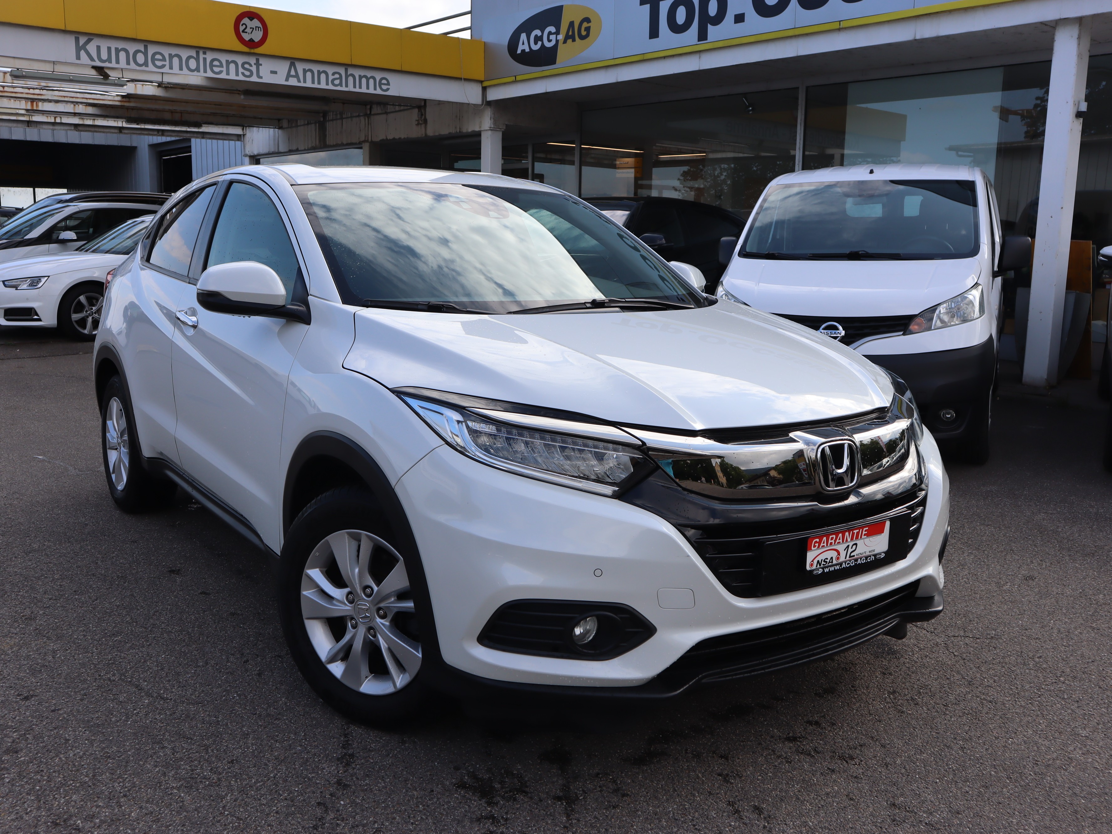 HONDA HR-V 1.5i-VTEC Elegance CVT ** Navigation ** RF-Kamera **