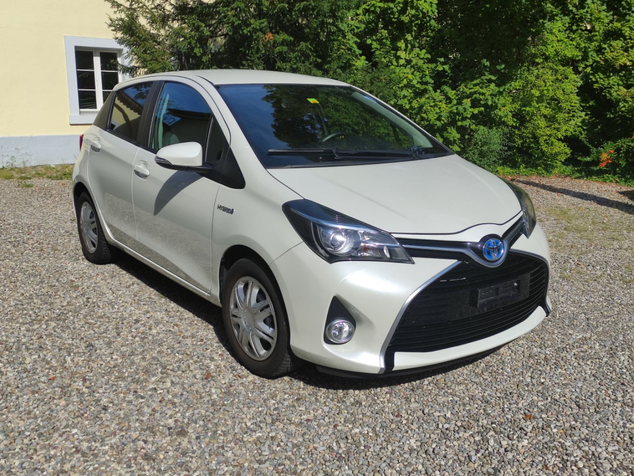 TOYOTA Yaris 1.5 VVT-i Hybrid Trend e-CVT