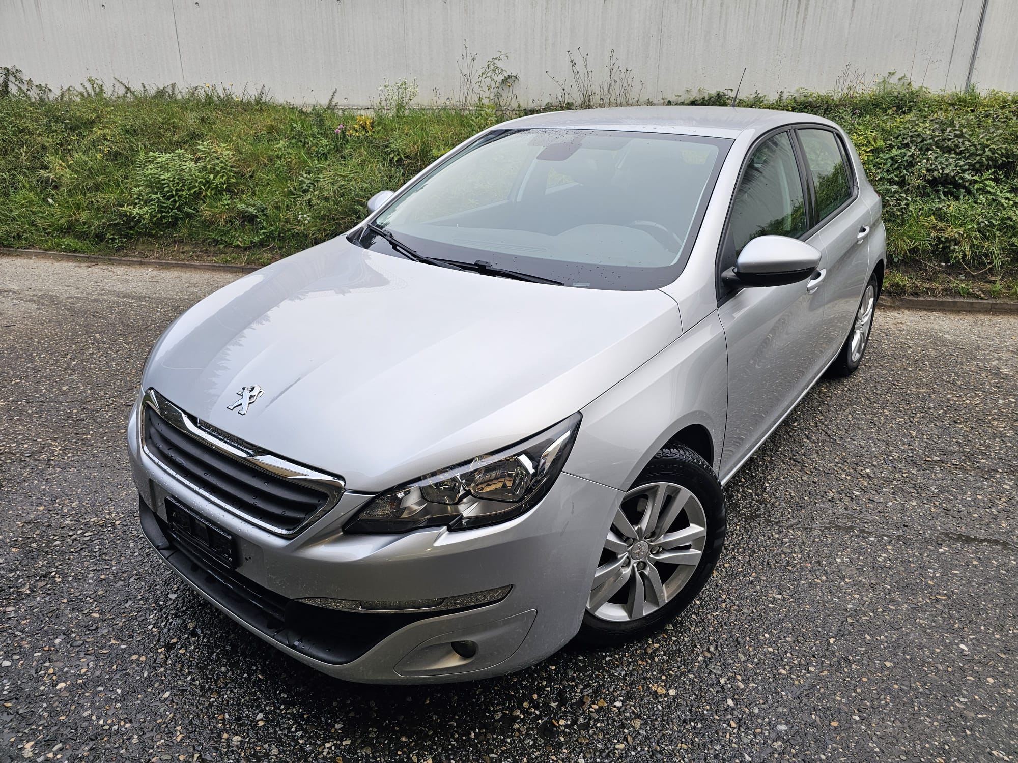 PEUGEOT 308 1.2 VTi Active