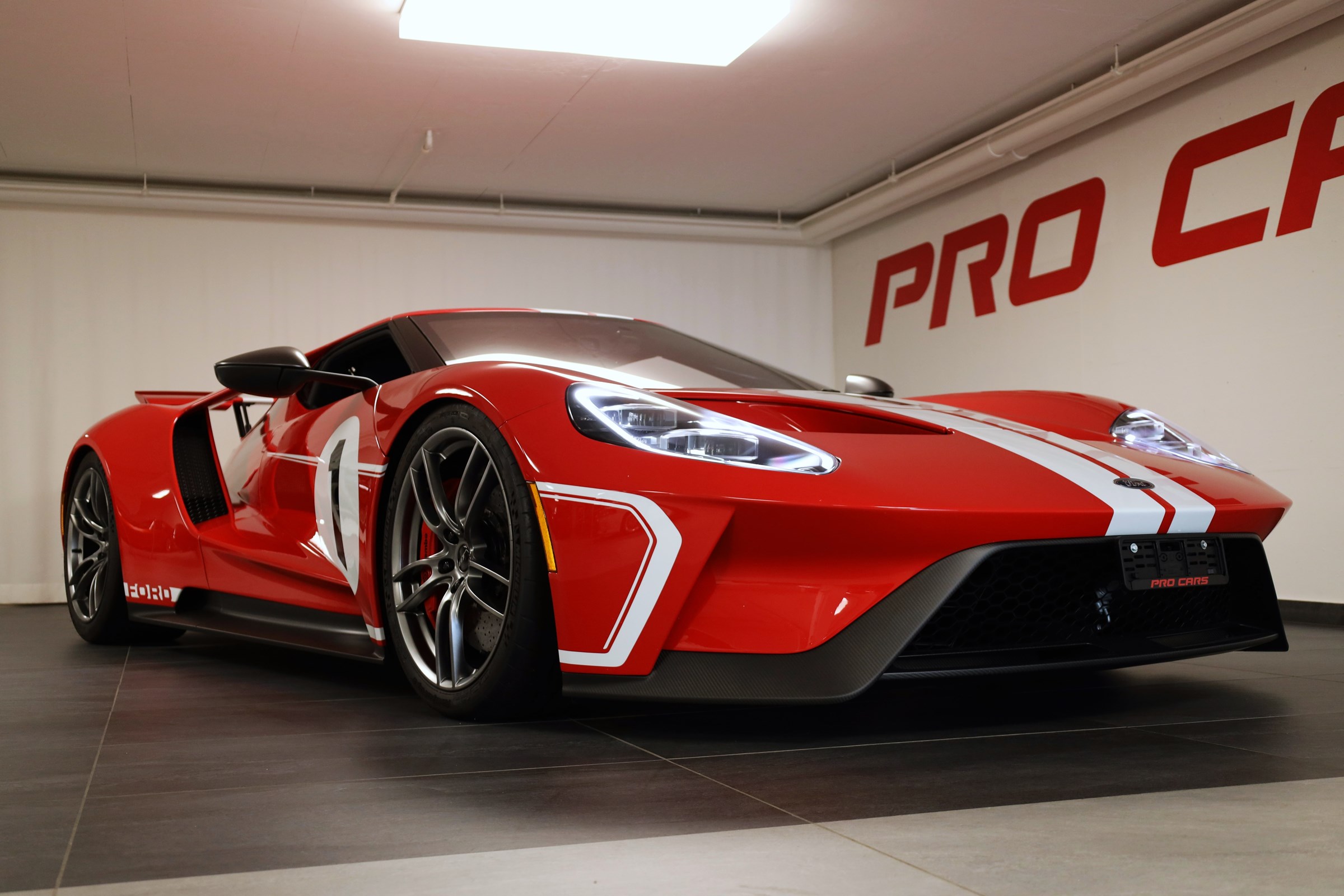 FORD GT '67 HERITAGE EDITION