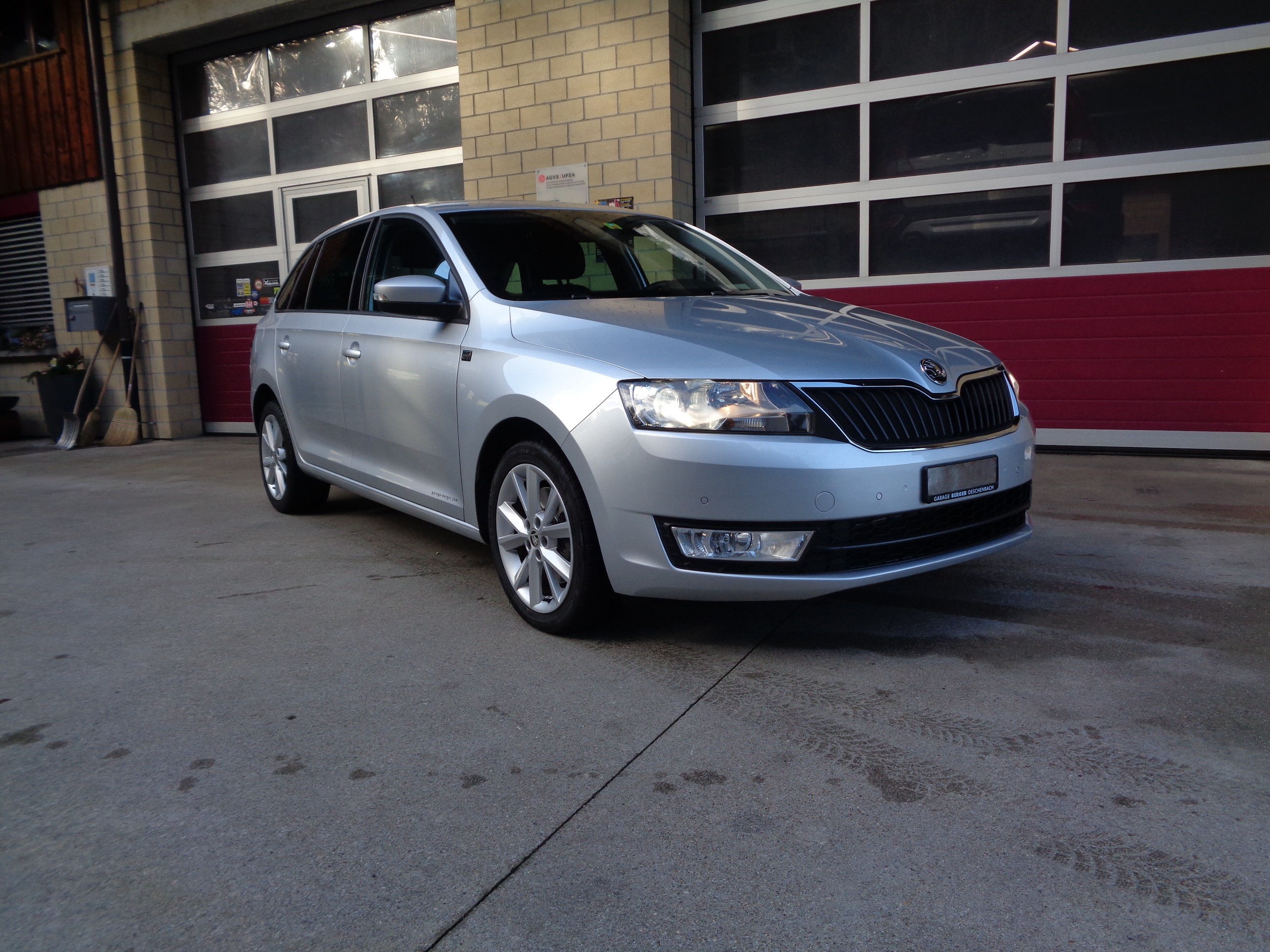 SKODA Rapid Spaceback 1.4 TSI Swiss Joy DSG