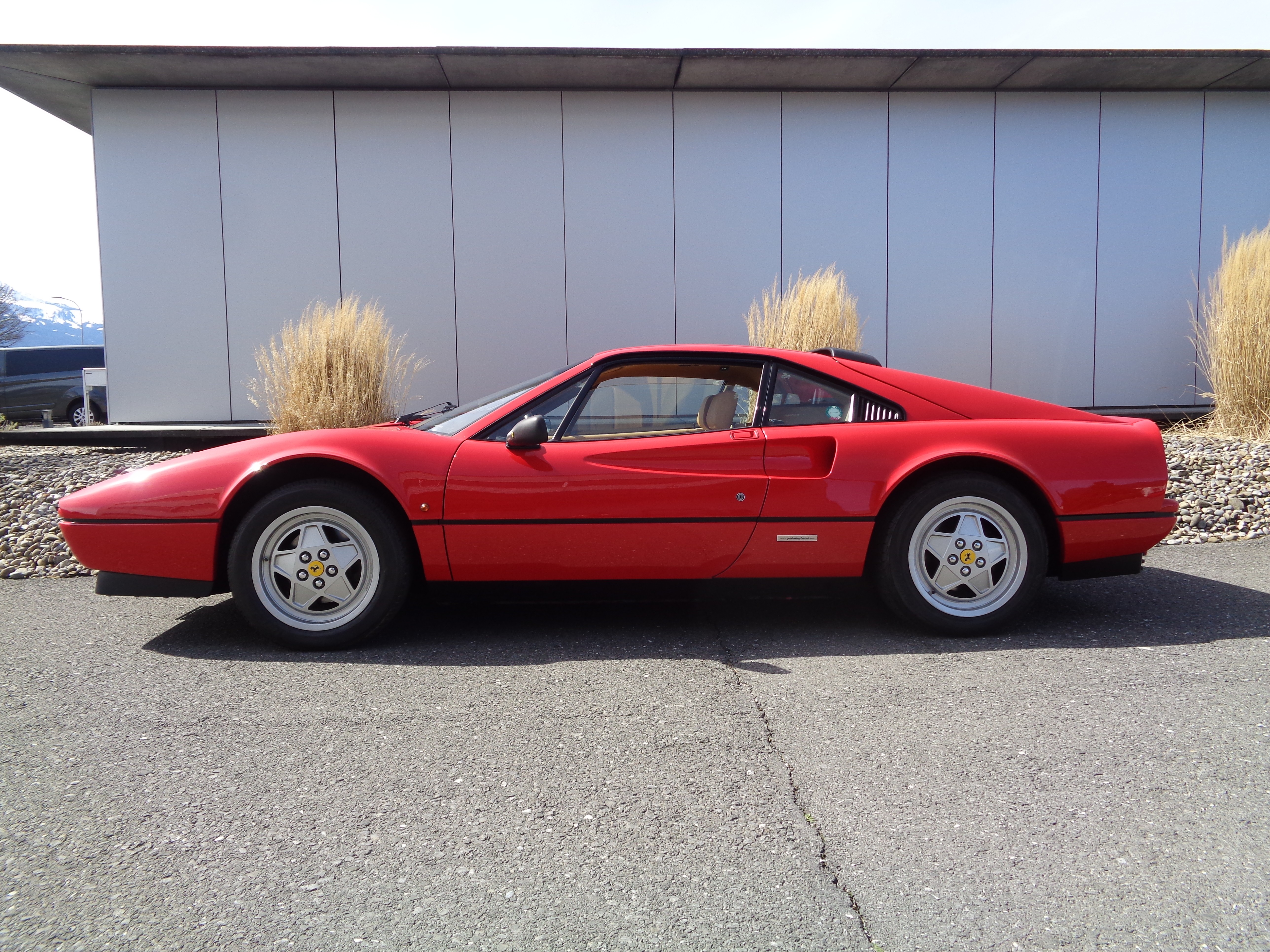 FERRARI 328 GTB