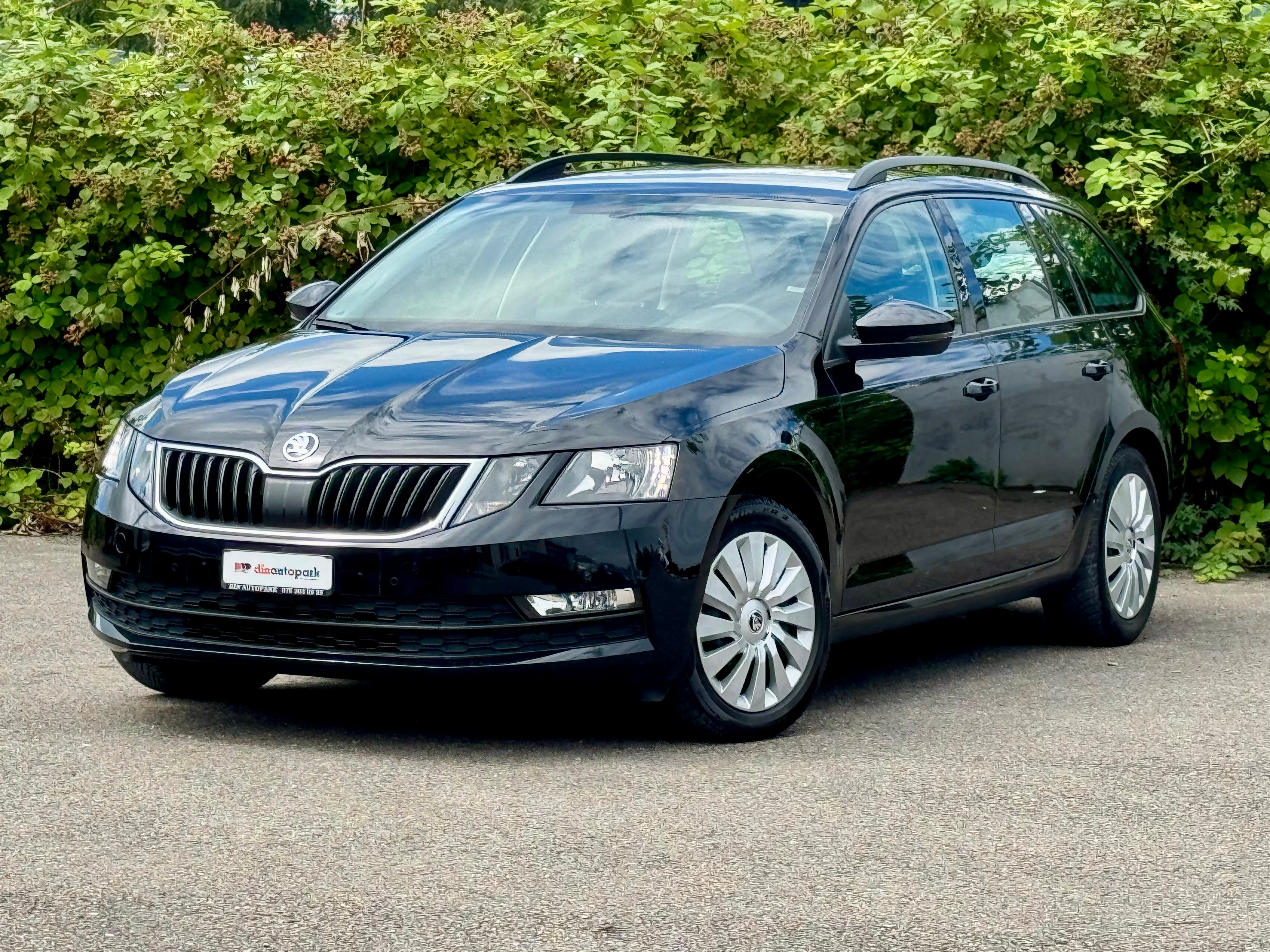 SKODA Octavia Combi 1.6 TDI Ambition DSG *CH-Fahrzeug*