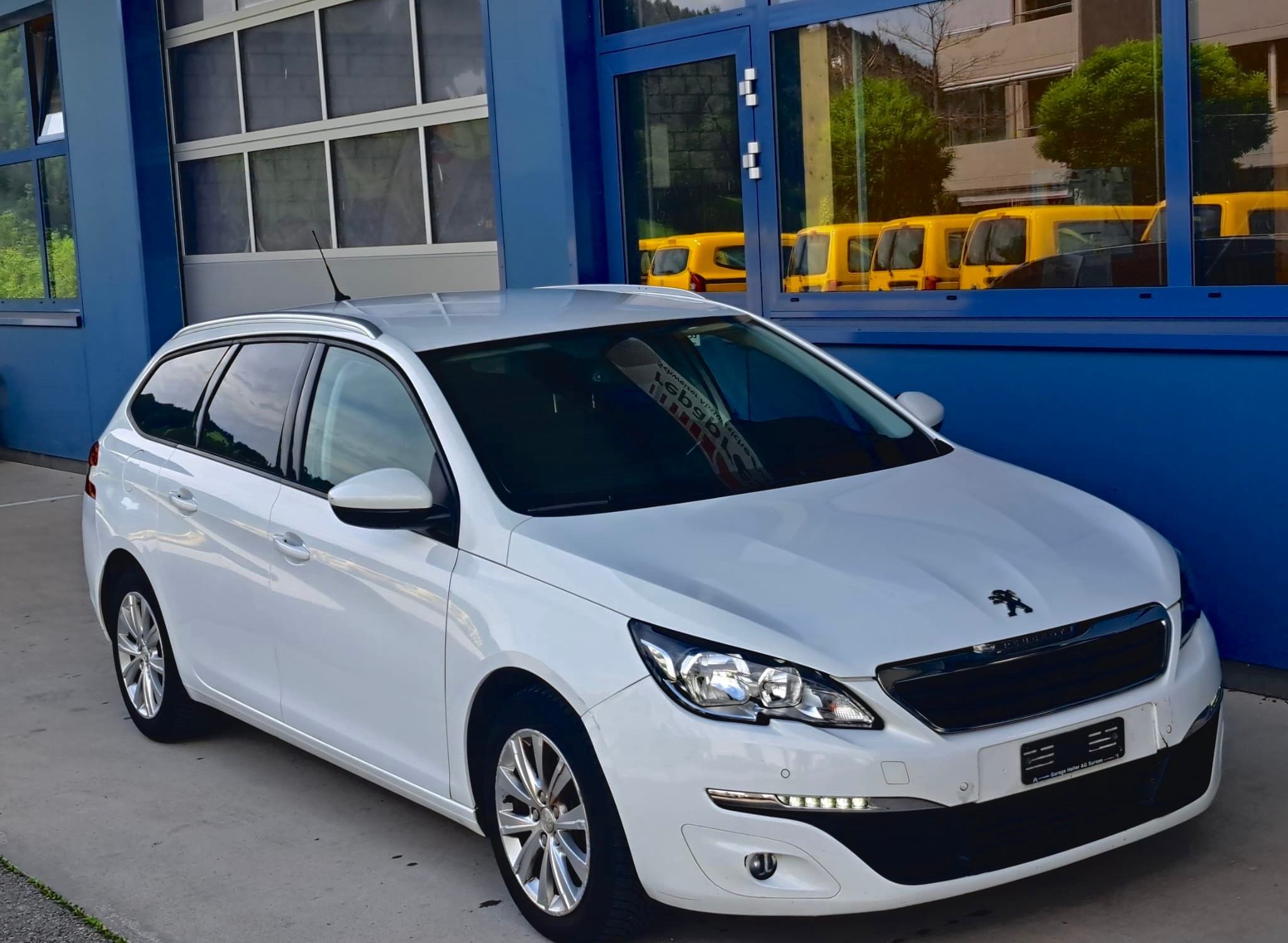 PEUGEOT 308 SW 1.6 BlueHDI Allure Automatic