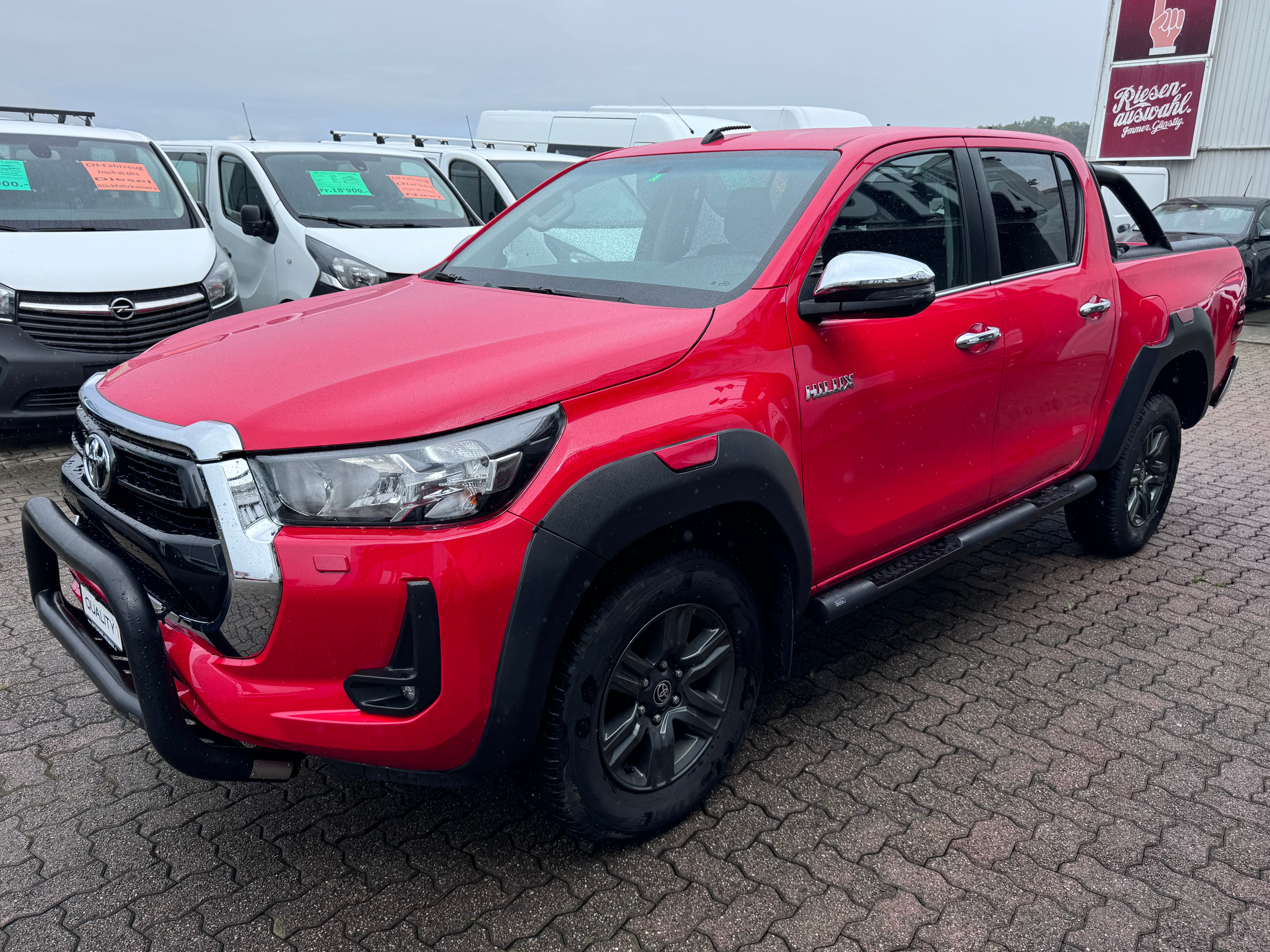 TOYOTA Hilux 2.4D-4D Style Double Cab 4x4 A