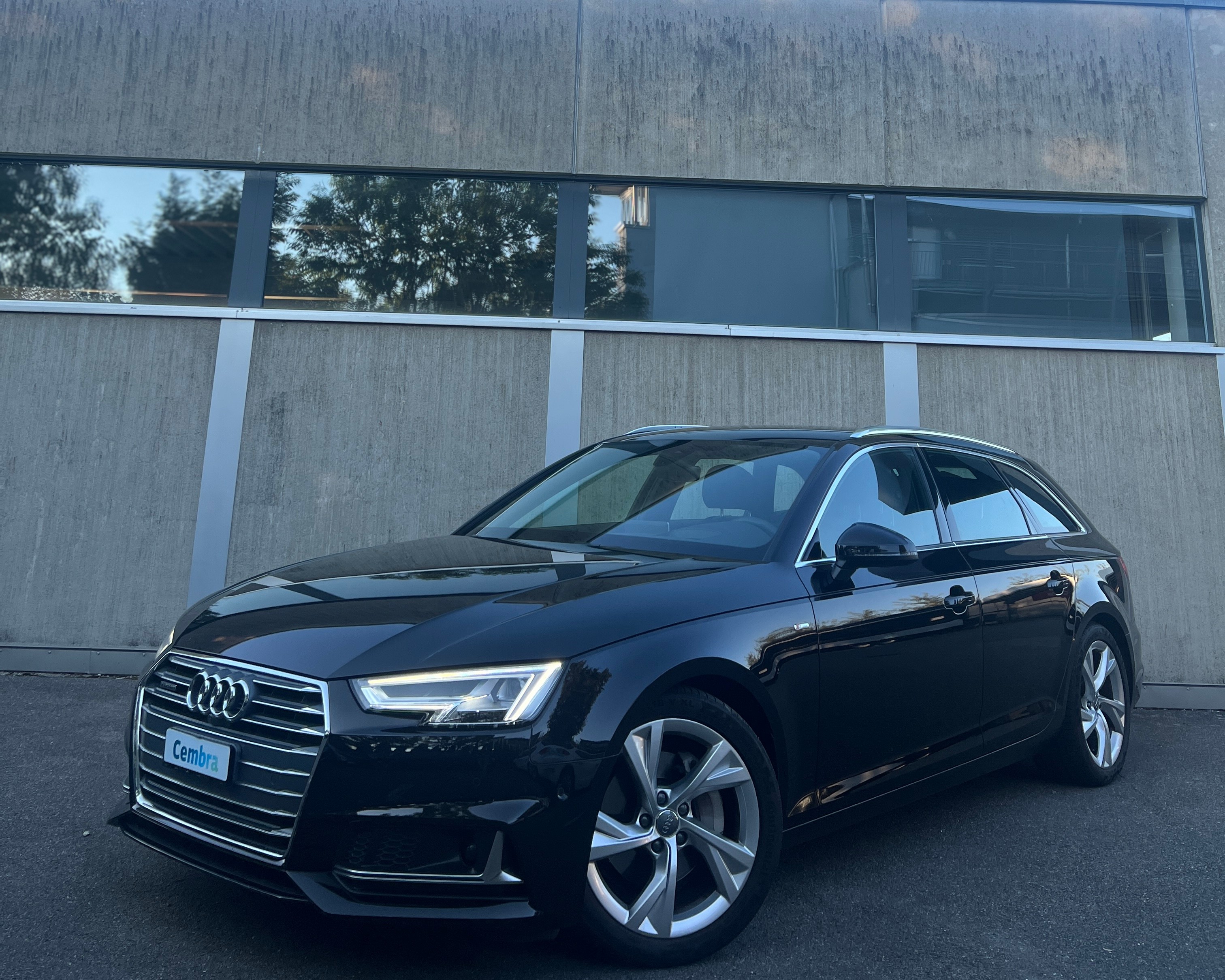 AUDI A4 Avant 40 TDI Sport quattro S-tronic