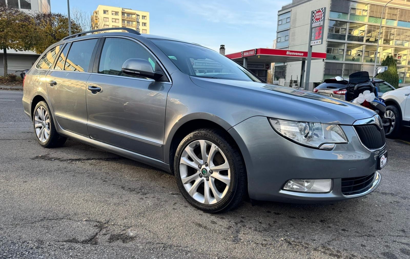 SKODA Superb Combi 1.8 TSI Active