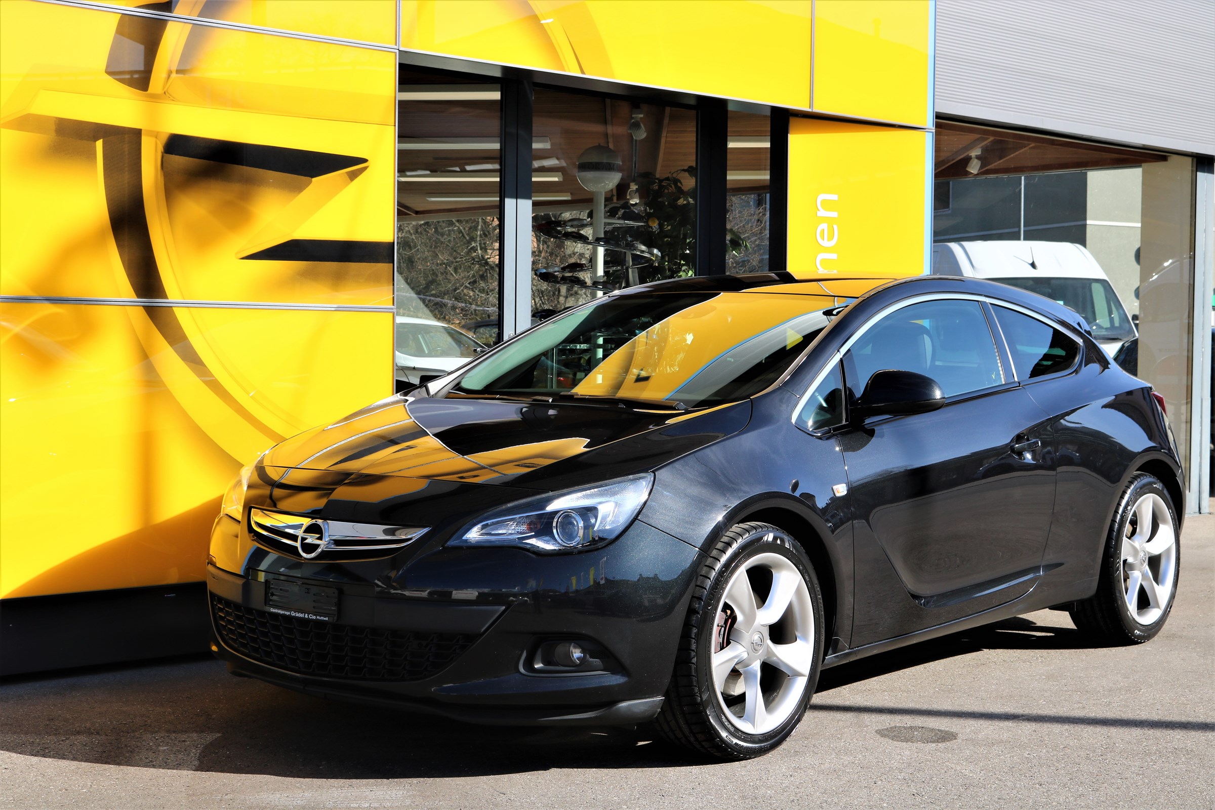 OPEL Astra GTC 1.6i 16V Sport