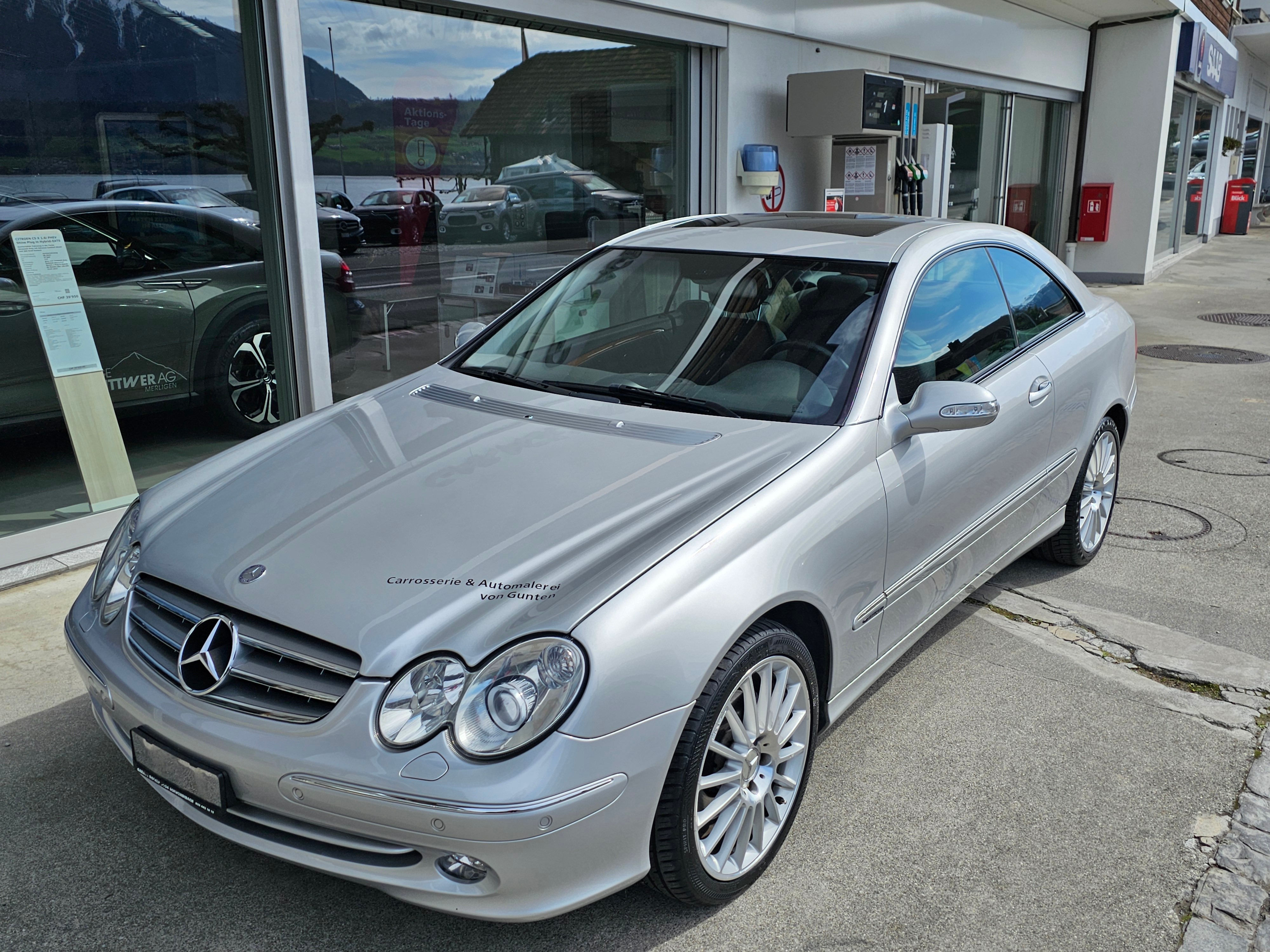 MERCEDES-BENZ CLK 320