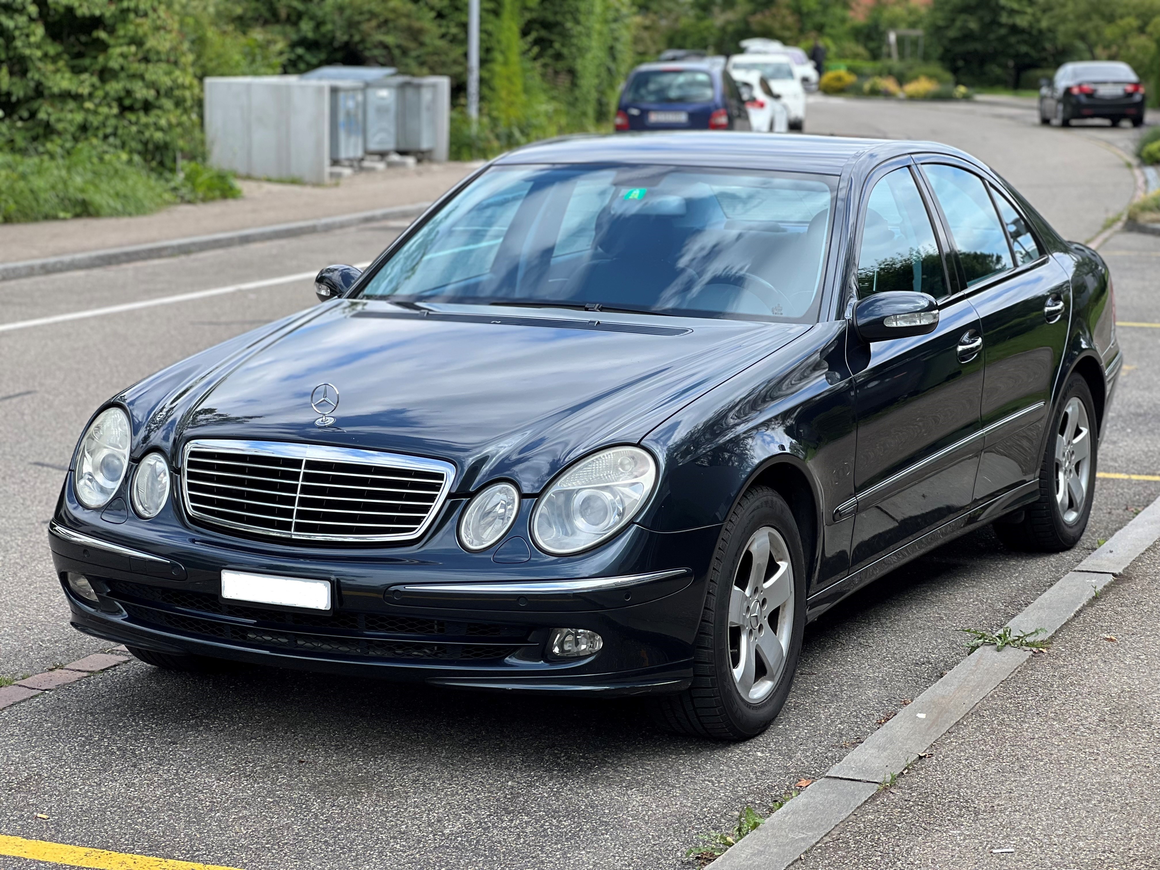 MERCEDES-BENZ E 350 Avantgarde 4Matic Automatic