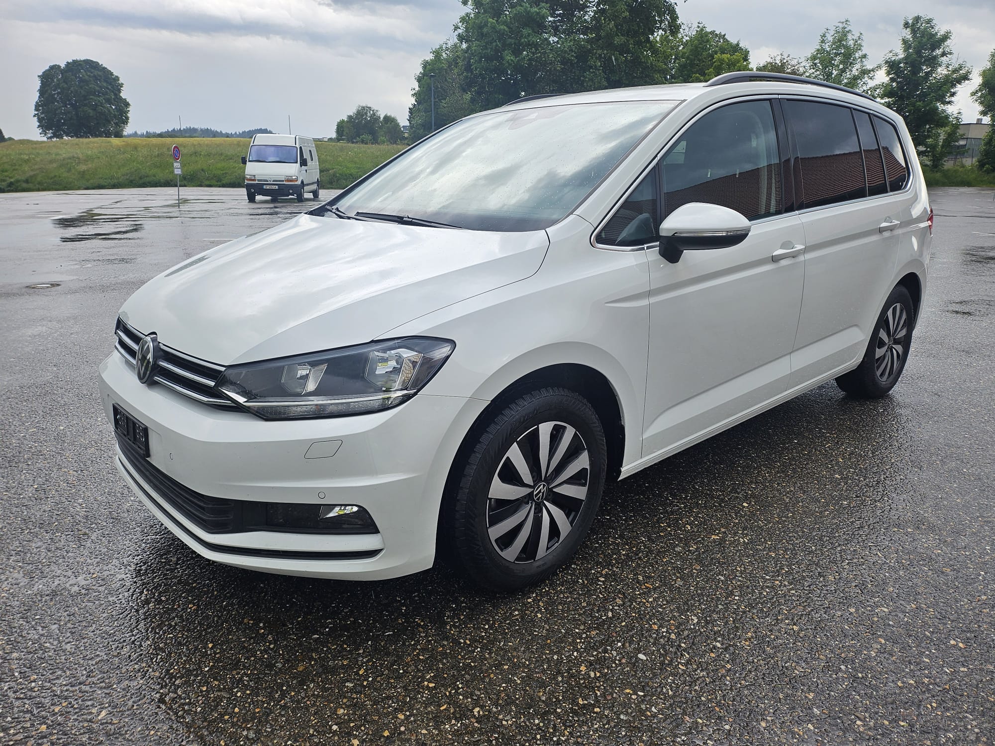 VW Touran 1.5 TSI EVO Comfortline 7 SITZE BENZIN DSG