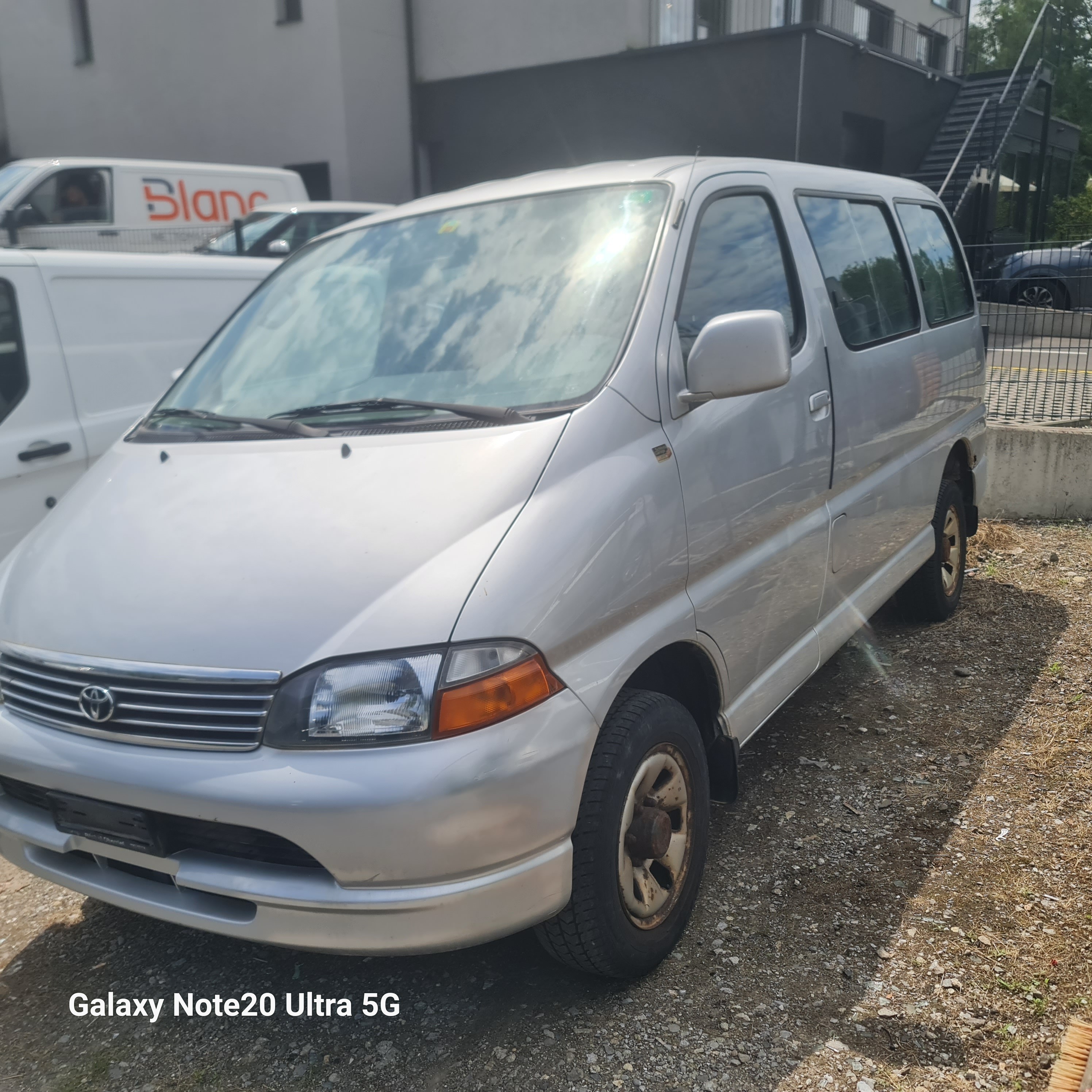 TOYOTA Hiace 2.7 GL Wagon 4x4