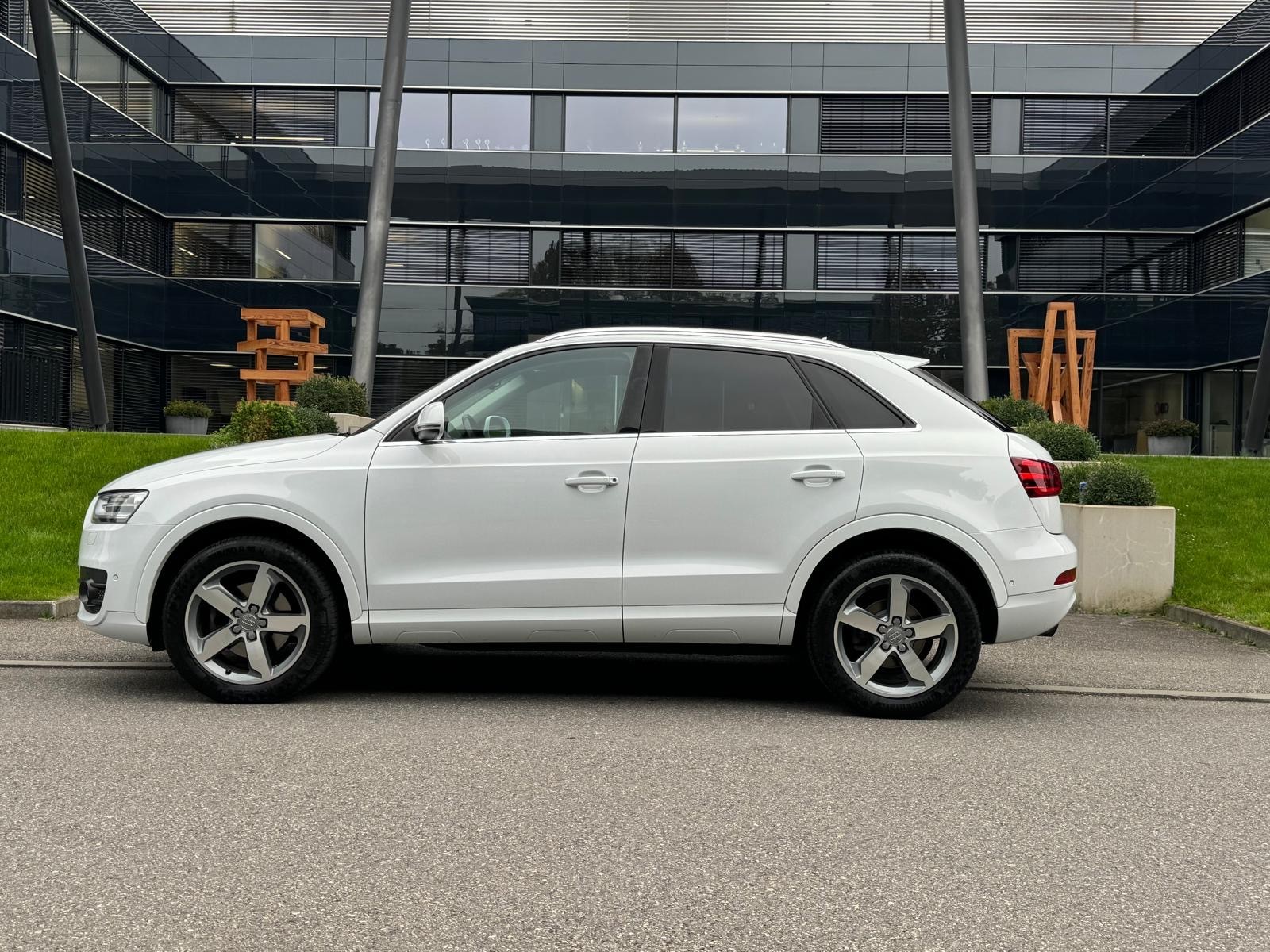 AUDI Q3 2.0 TFSI quattro S-tronic