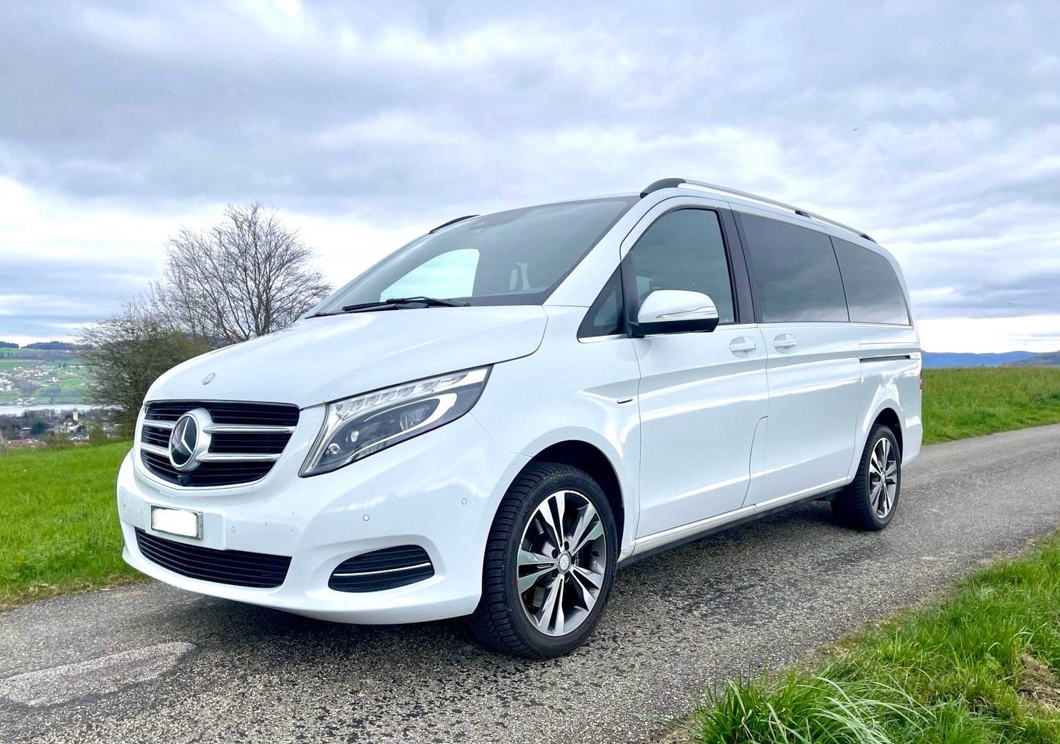 MERCEDES-BENZ V 250 d lang 4Matic, mit Top Ausstattung