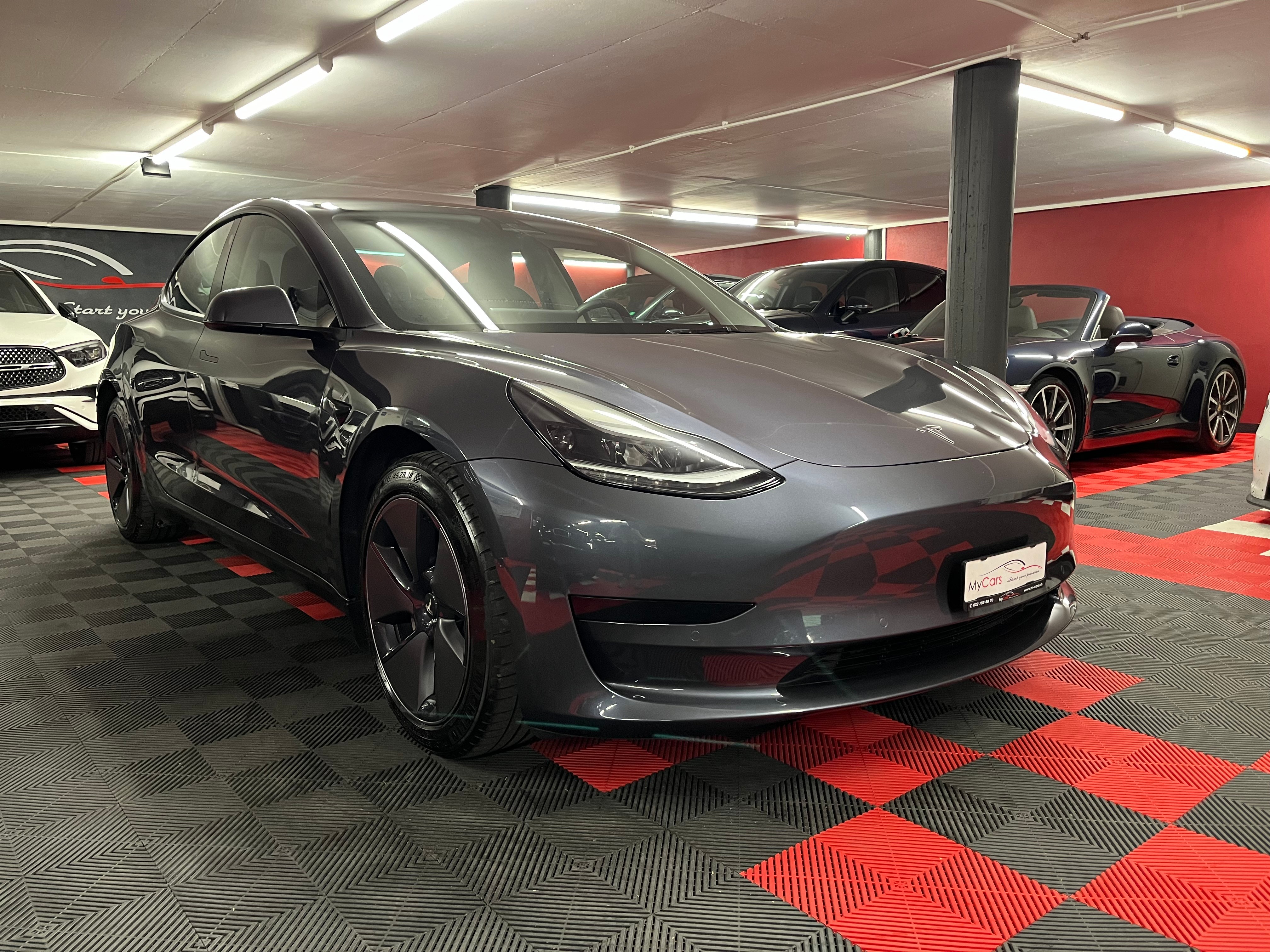 TESLA Model 3