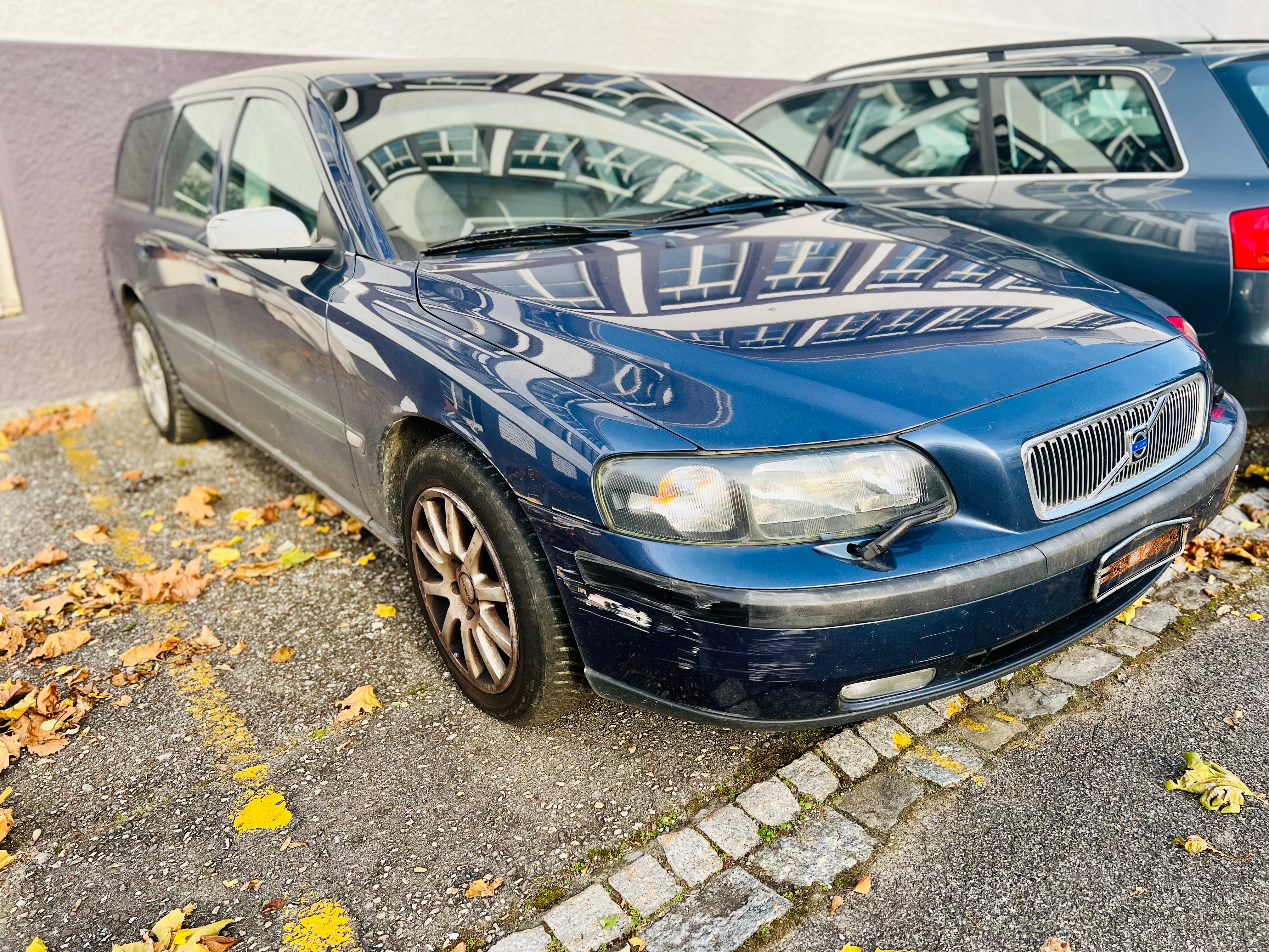 VOLVO V70 2.4 Titanium Edition