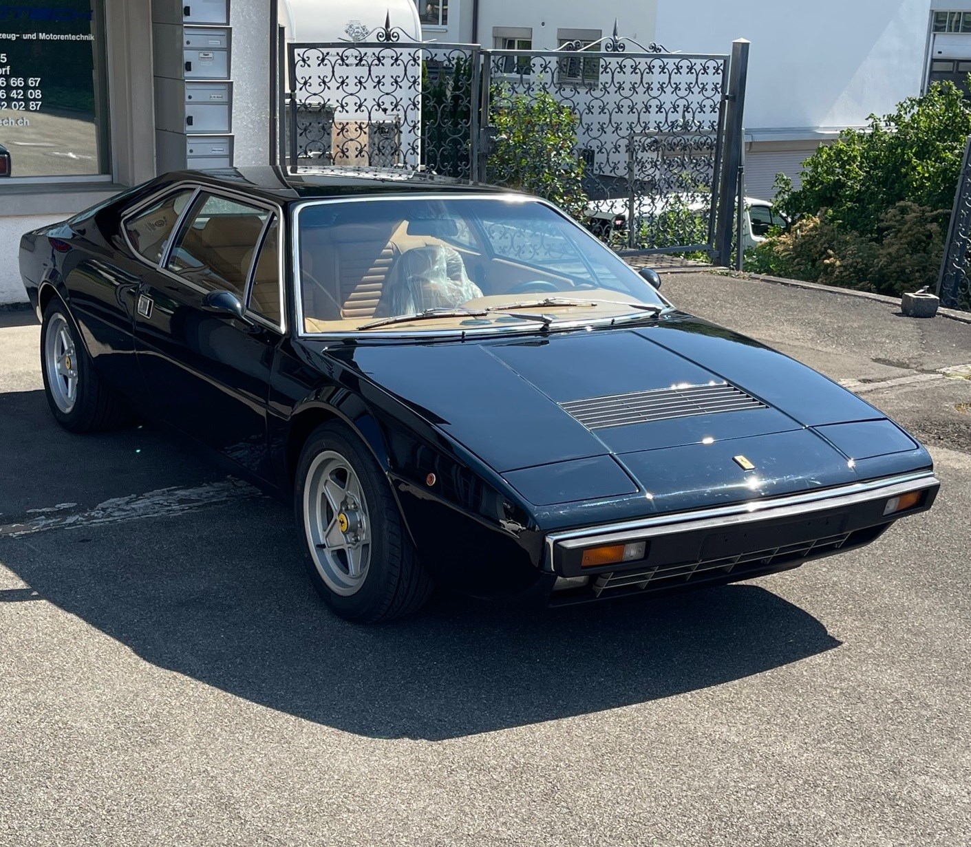 FERRARI 308 GT4