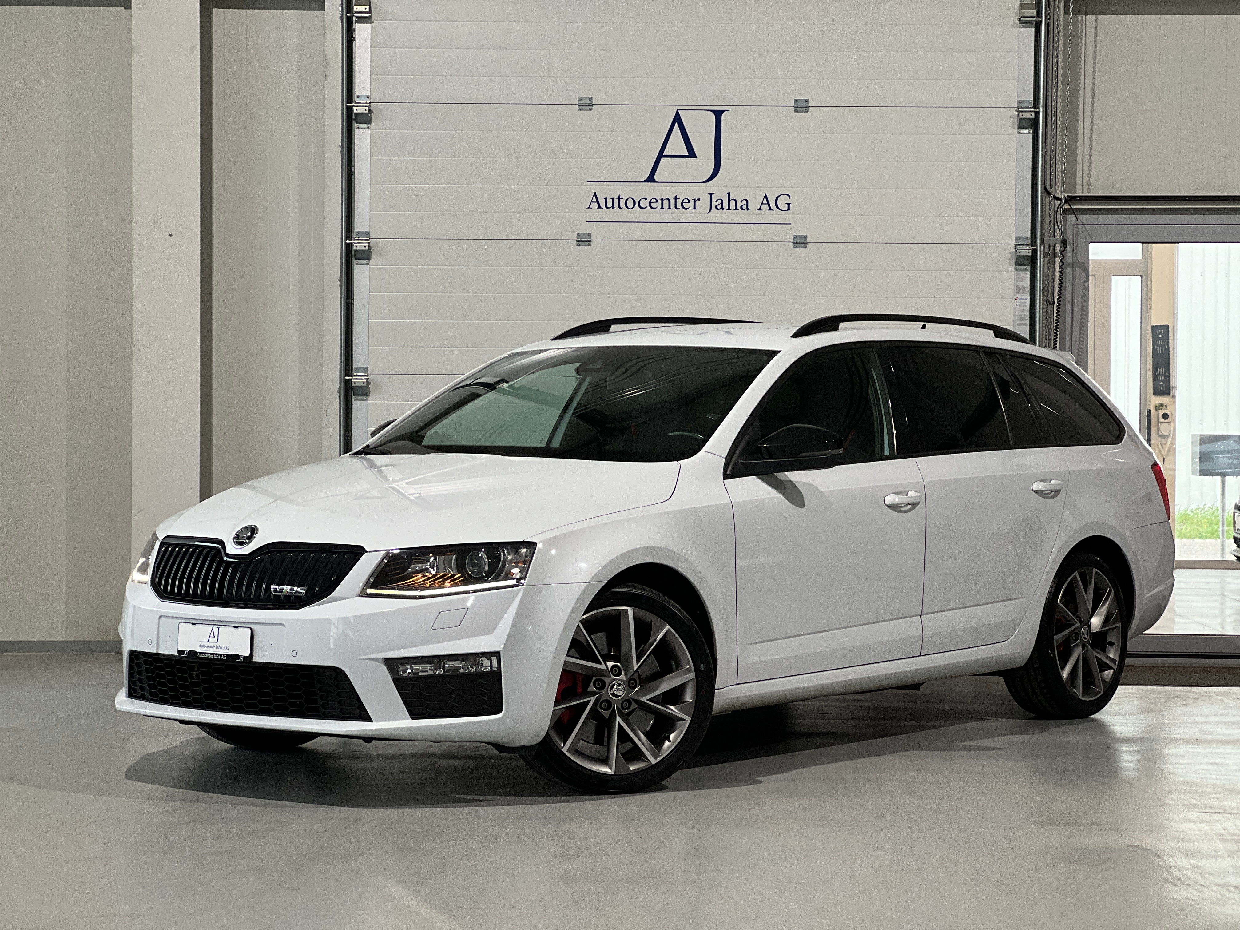 SKODA Octavia Combi 2.0 TSI RS 230 DSG