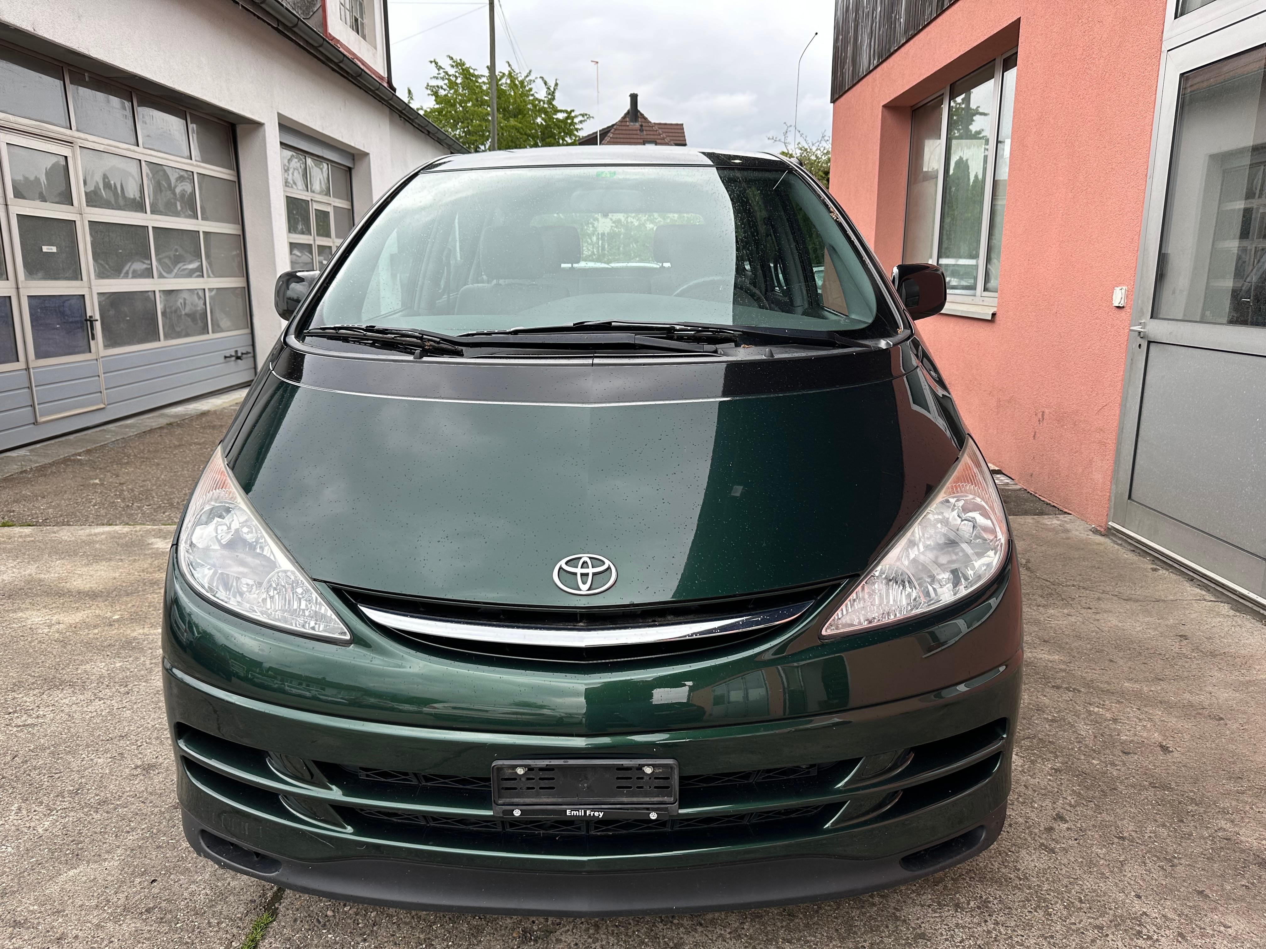 TOYOTA Previa 2.4 Linea Terra