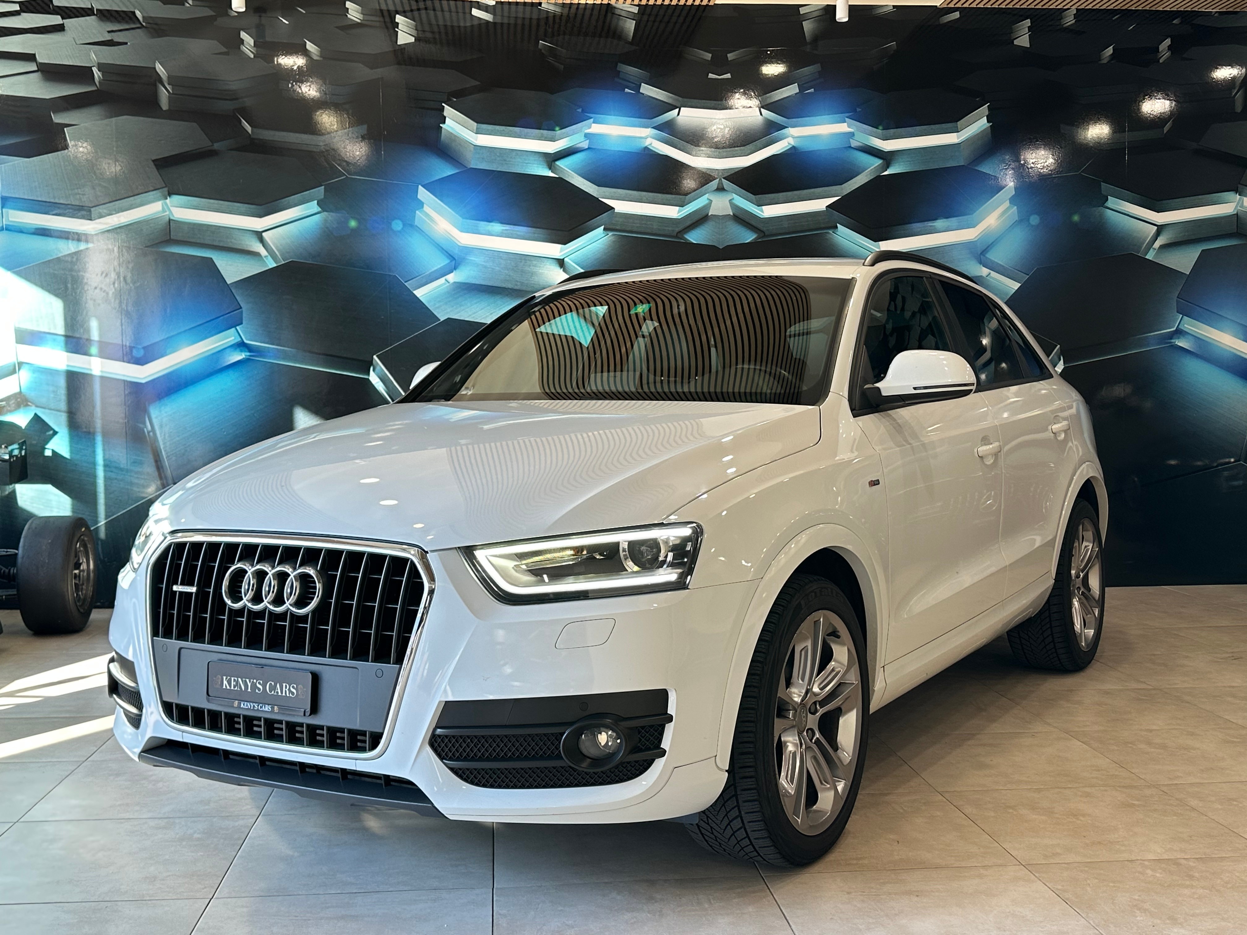 AUDI Q3 2.0 TFSI quattro S-tronic