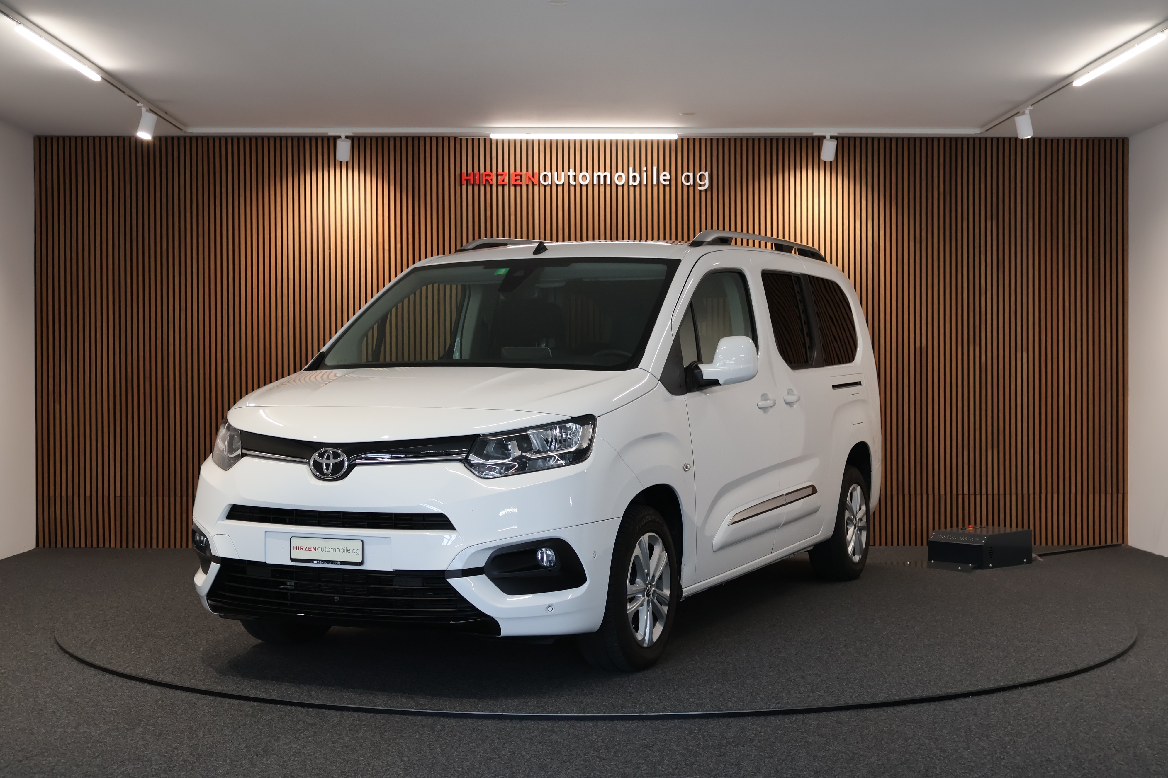 TOYOTA Proace City Verso 1.5 Trend Long Automatik