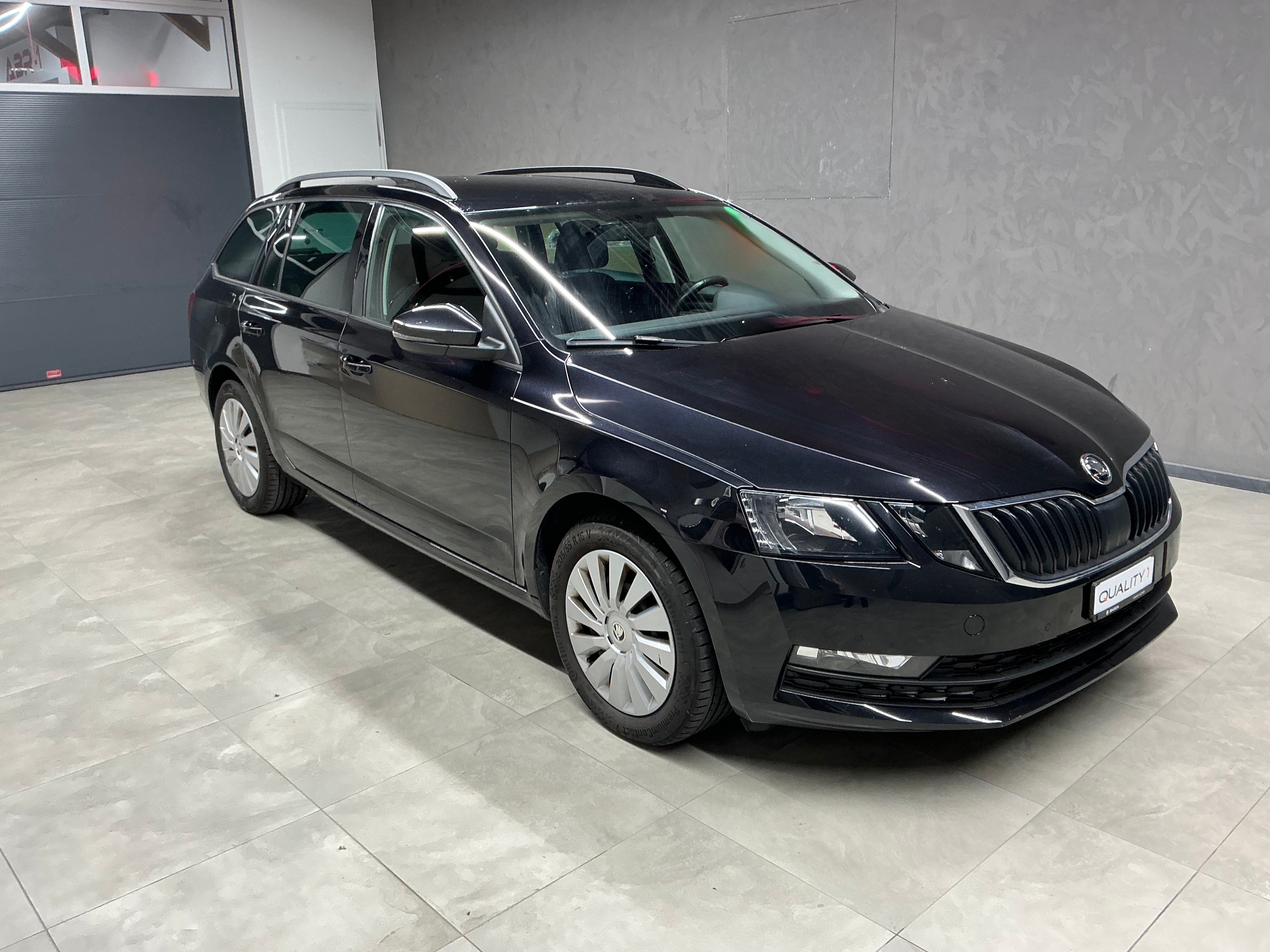 SKODA Octavia Combi 2.0 TDI Ambition DSG