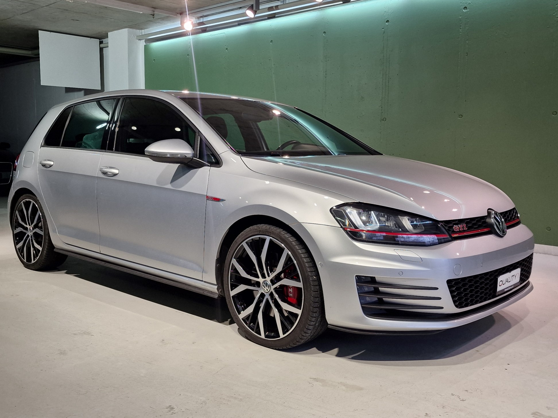 VW Golf 2.0 TSI GTI Performance