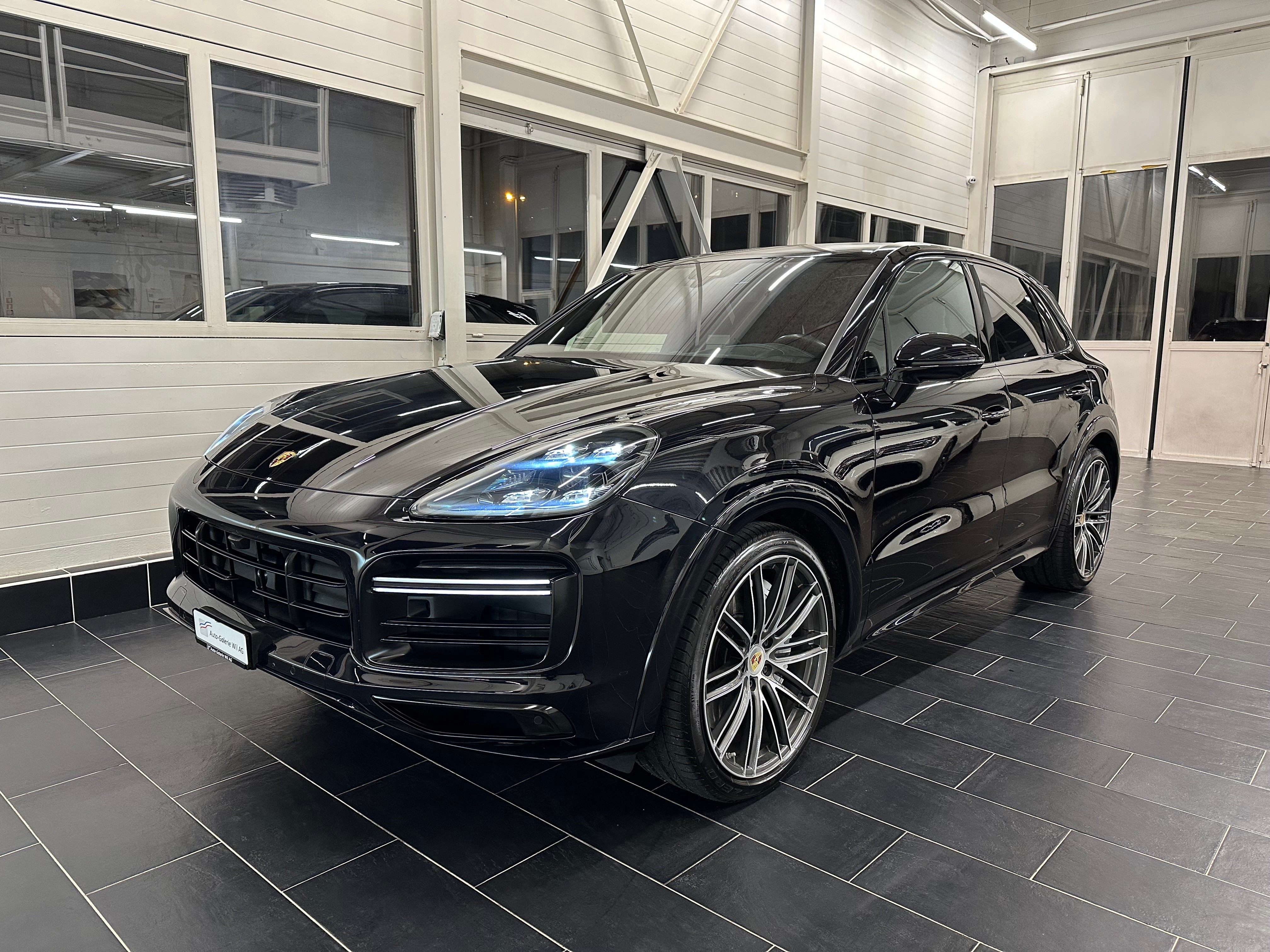 PORSCHE Cayenne Turbo