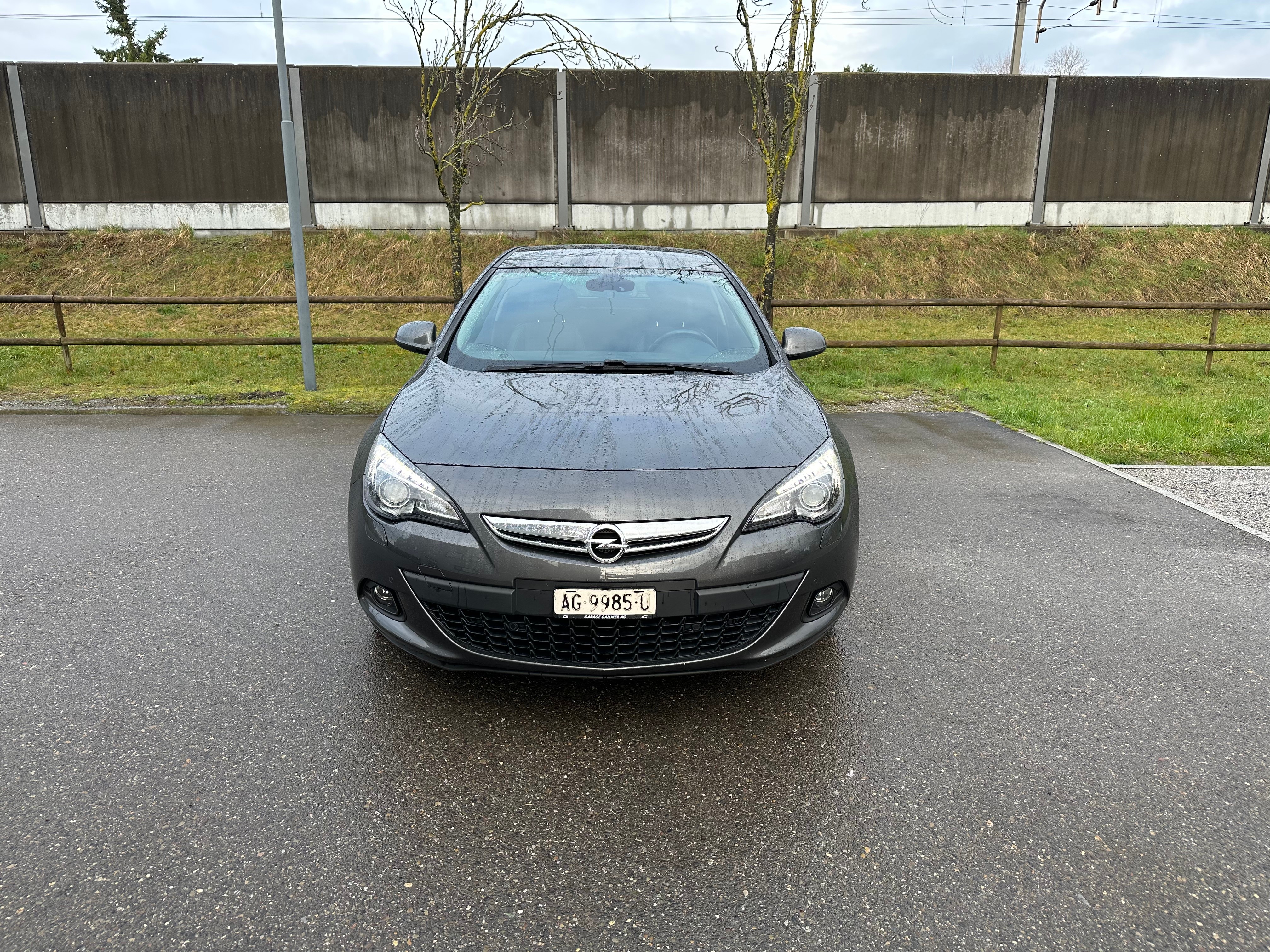 OPEL Astra GTC 1.6i 16V Sport