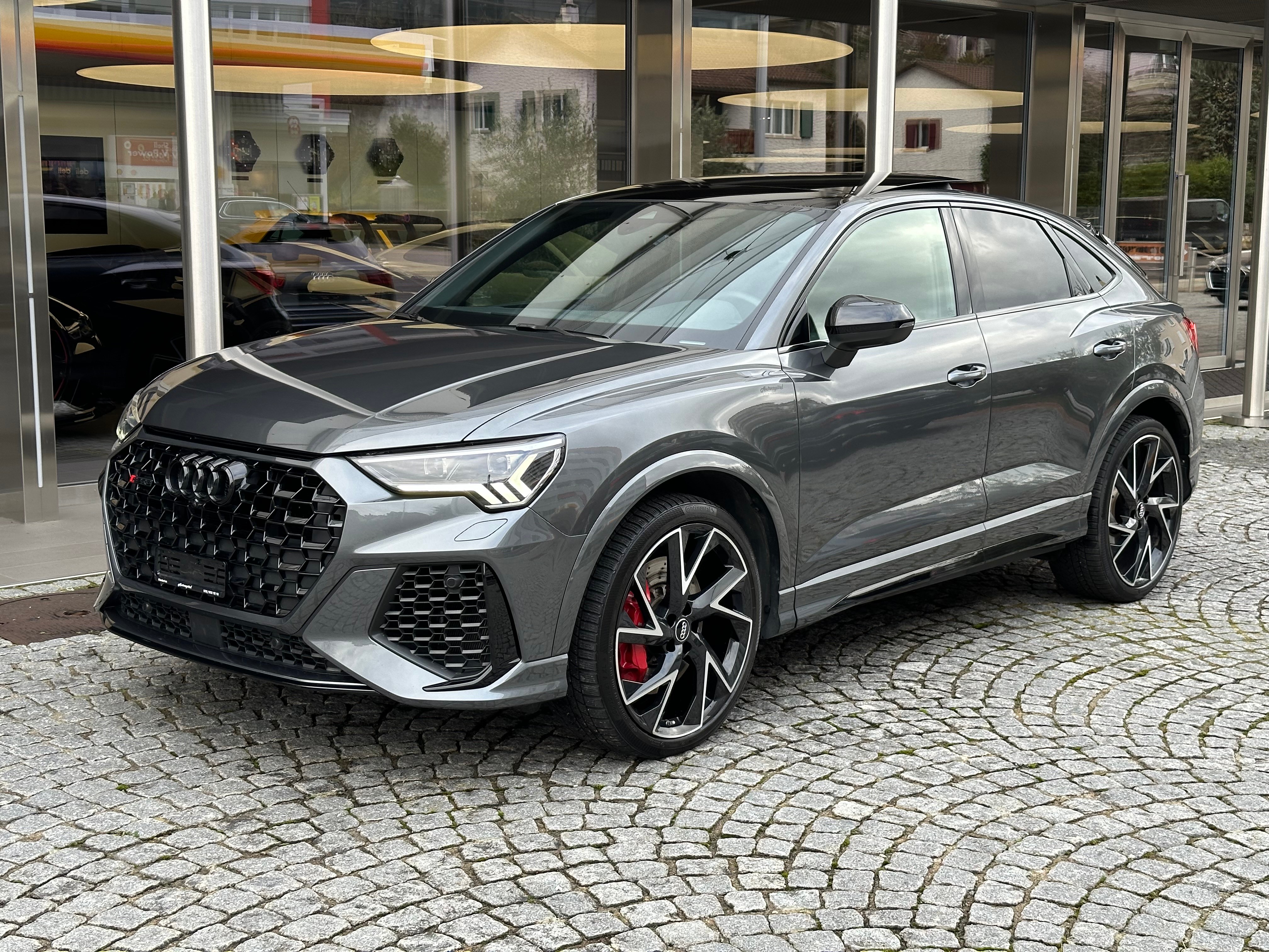 AUDI RS Q3 SB 2.5 TFSI quattro