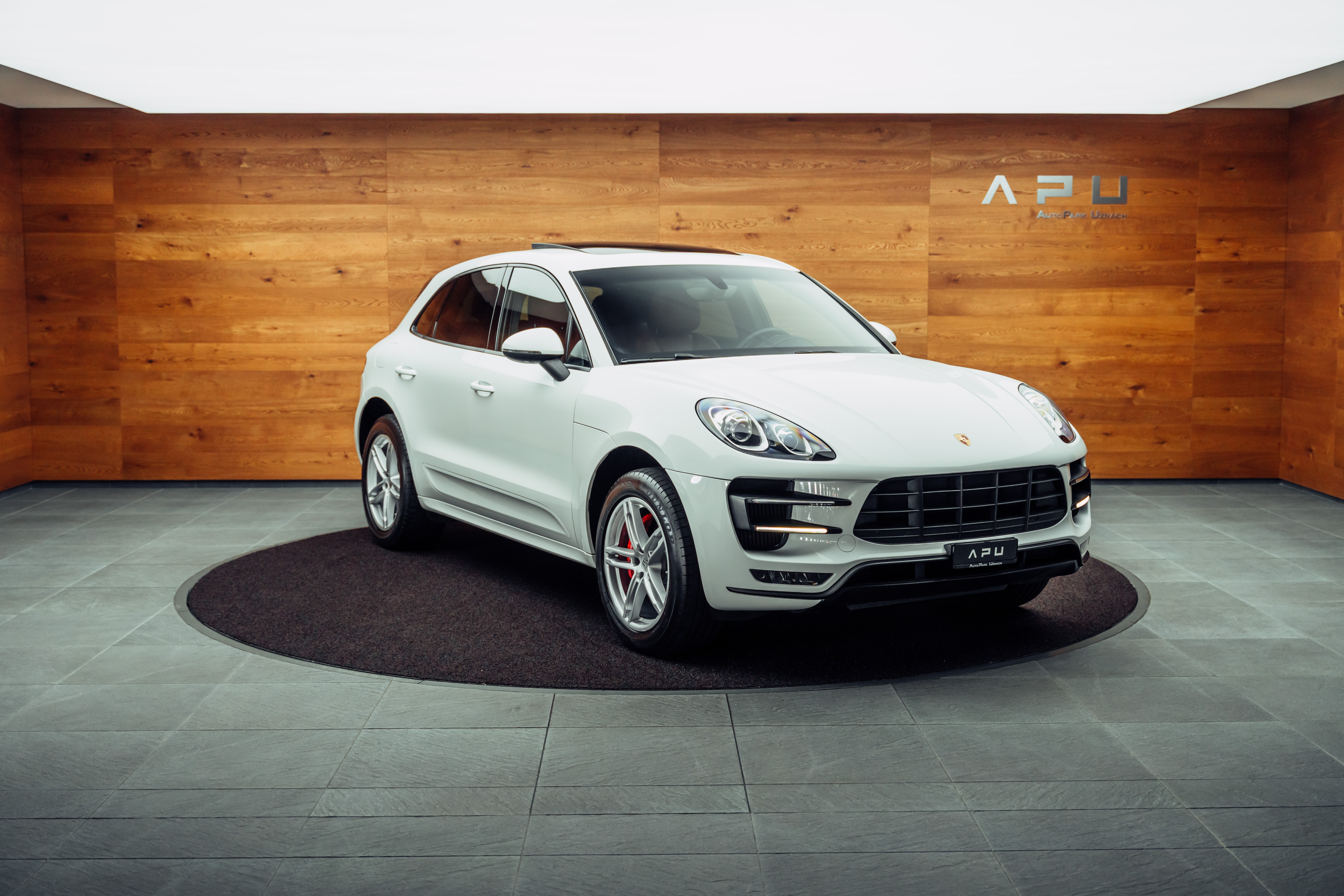 PORSCHE Macan Turbo PDK