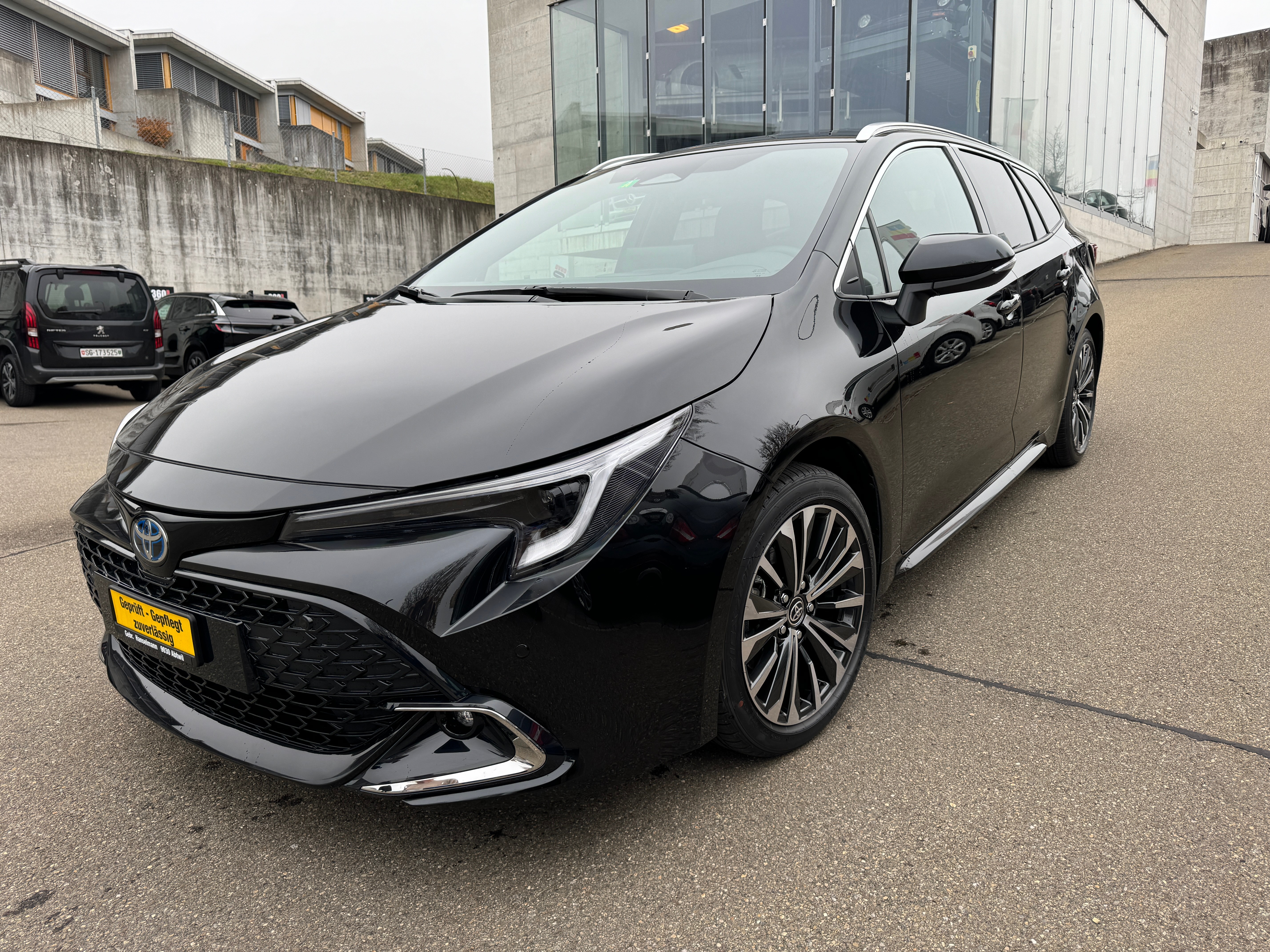 TOYOTA Corolla Touring Sports 2.0 HSD Trend e-CVT