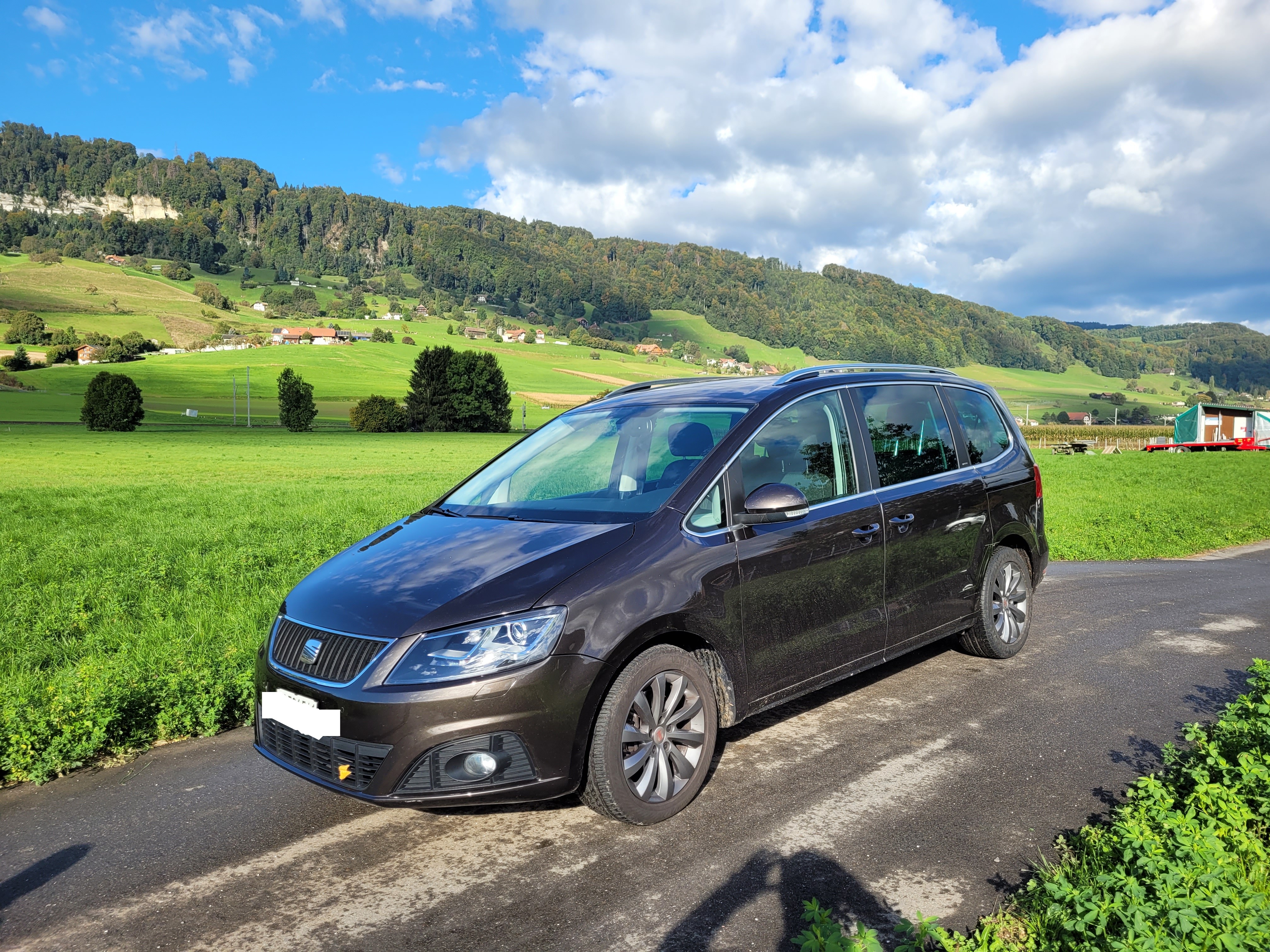 SEAT Reference TDI 2.0 DSG ITECH * 7-Plätzer * Panoramadach * Anhängerkupplung * elektr. Schiebetüren