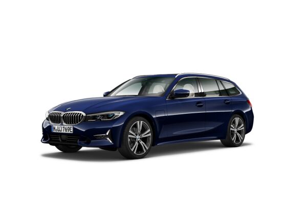 BMW 330e xDrive Touring Luxury Line