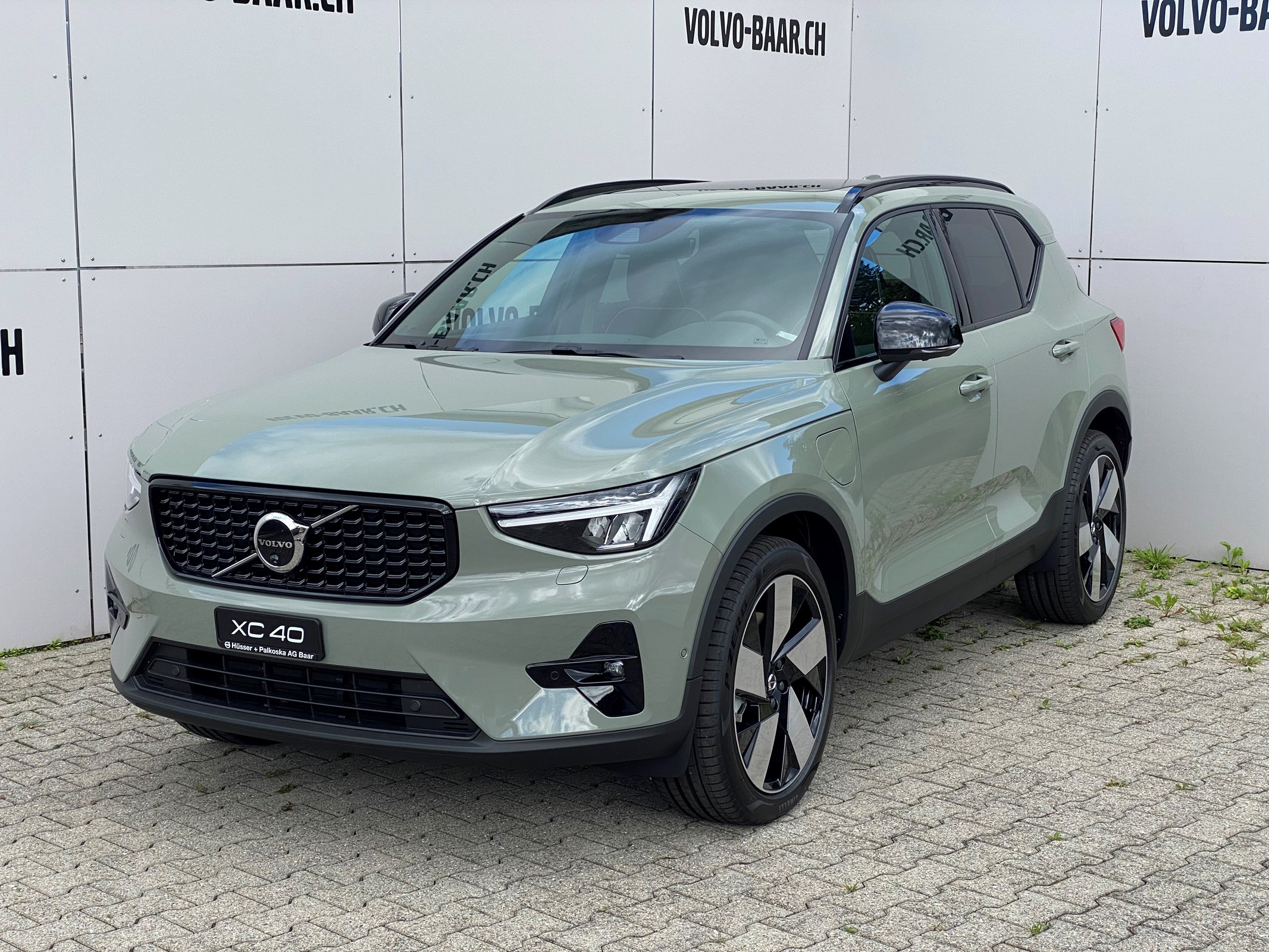 VOLVO XC40 1.5 T4 PiH Ultimate Dark MY24