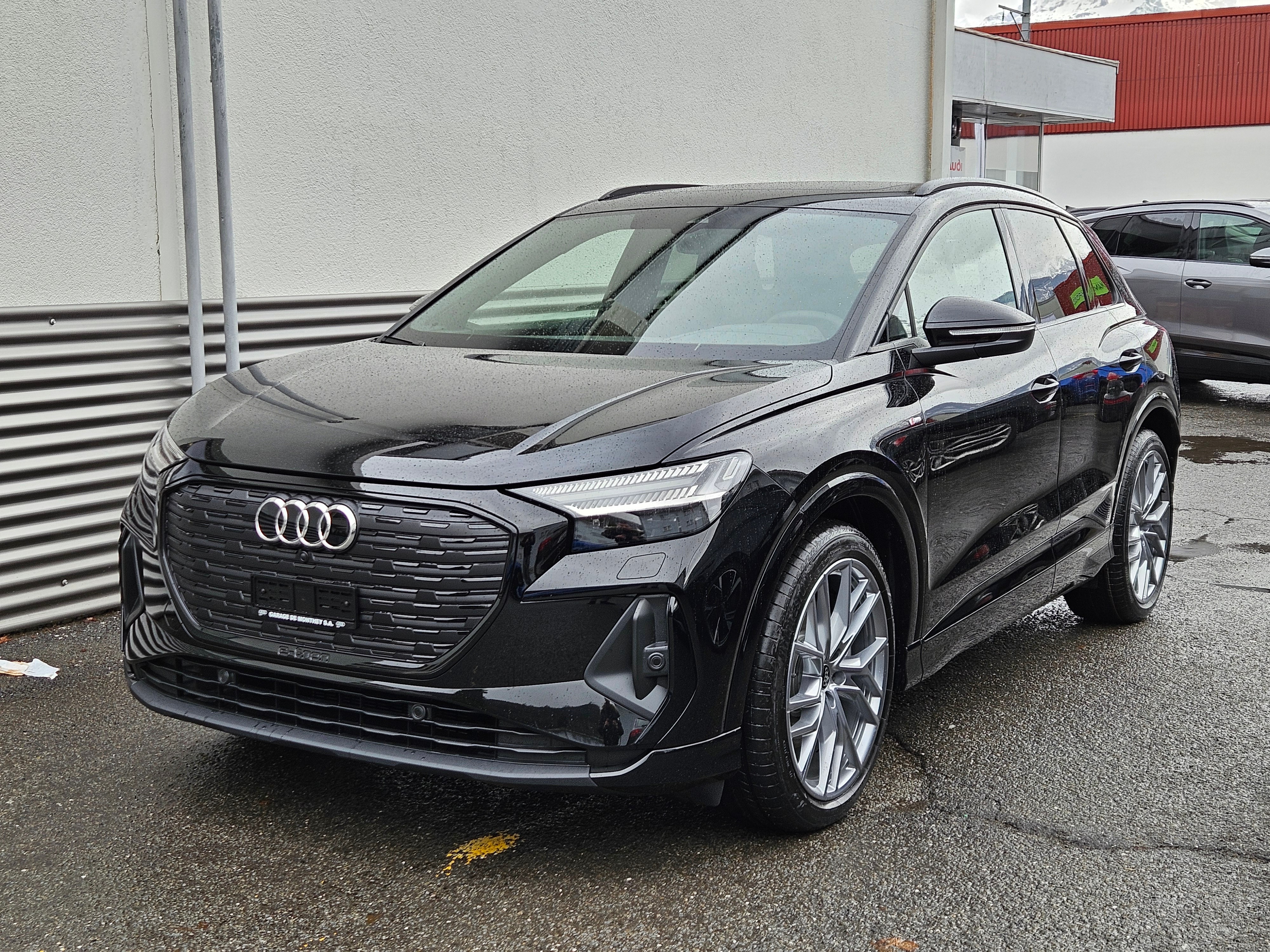 AUDI Q4 e-tron 45 quattro