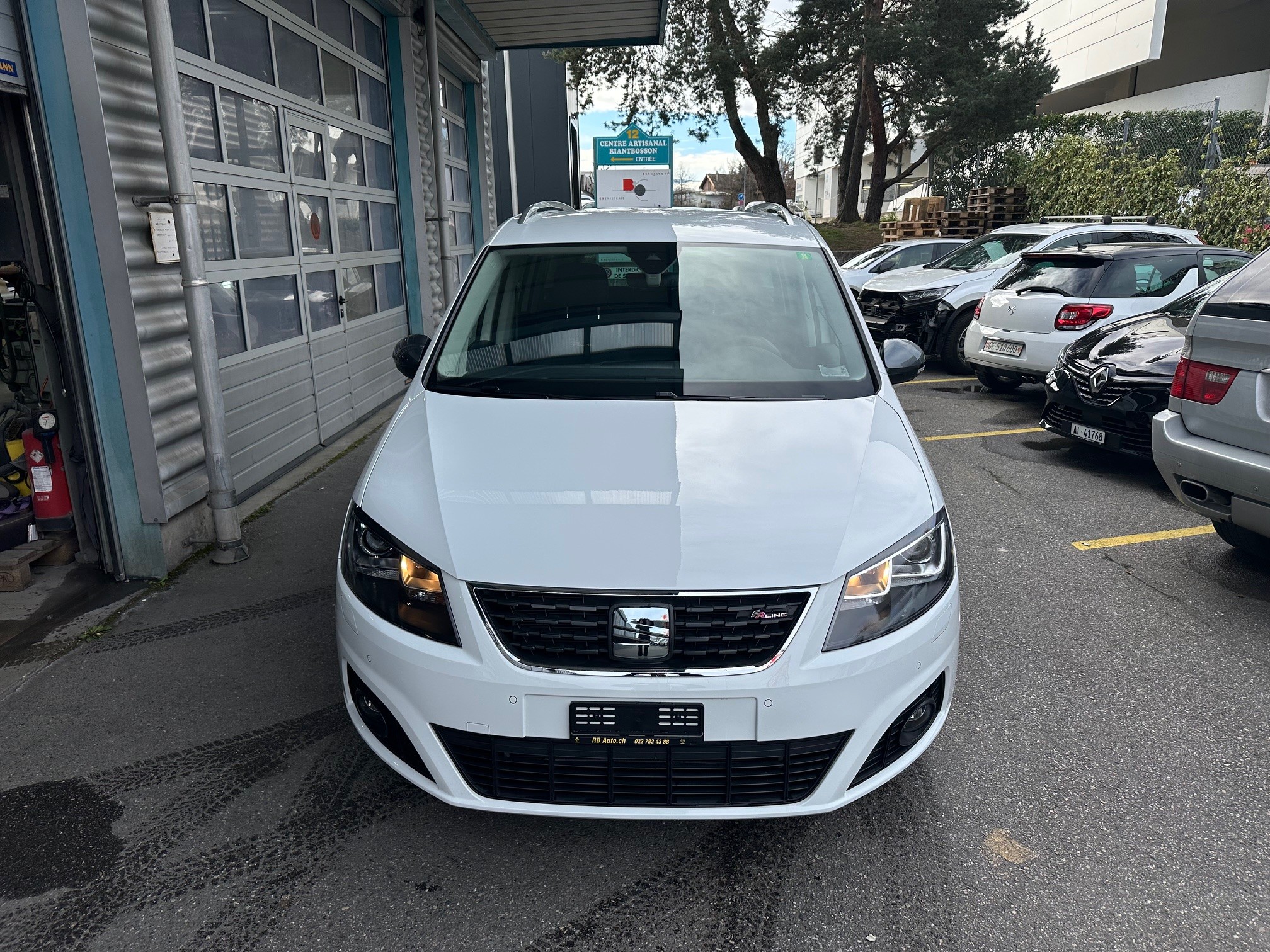 SEAT Alhambra 1.4 TSI DSG SWISS FR2