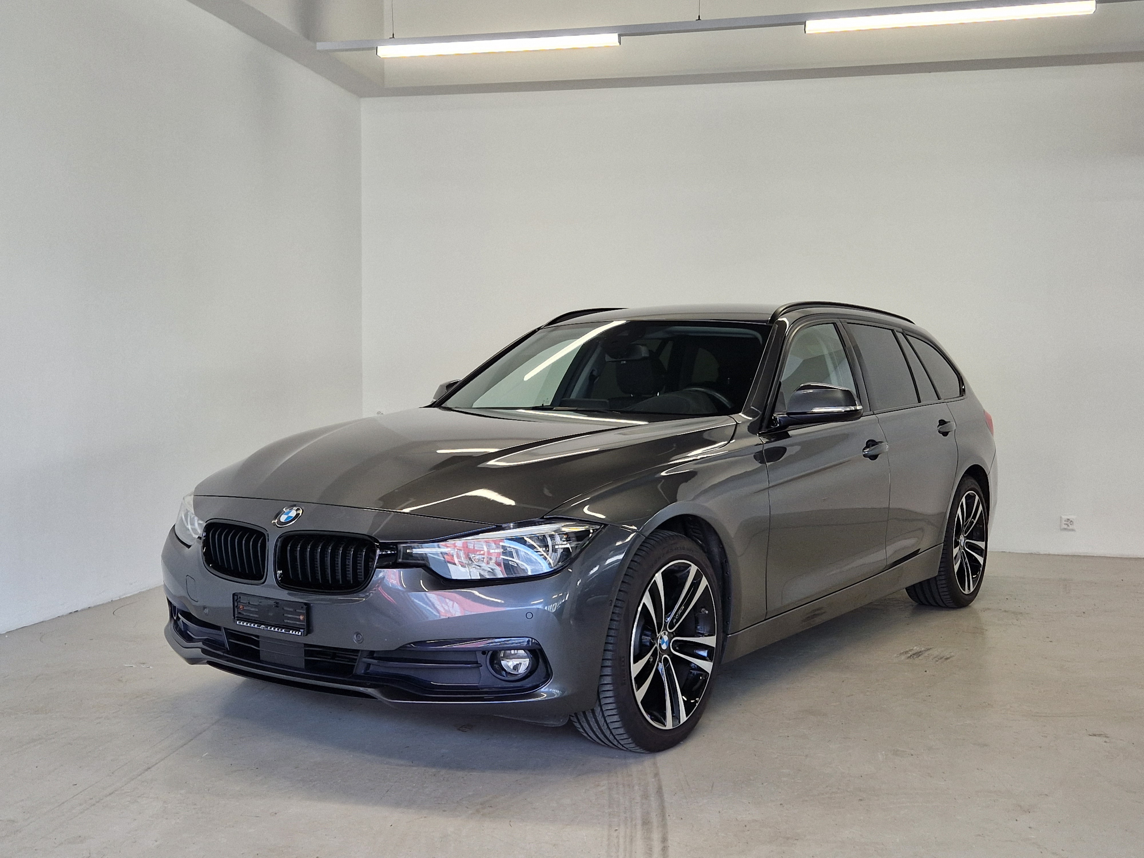 BMW 320d xDrive Touring Edition Sport Line Steptronic