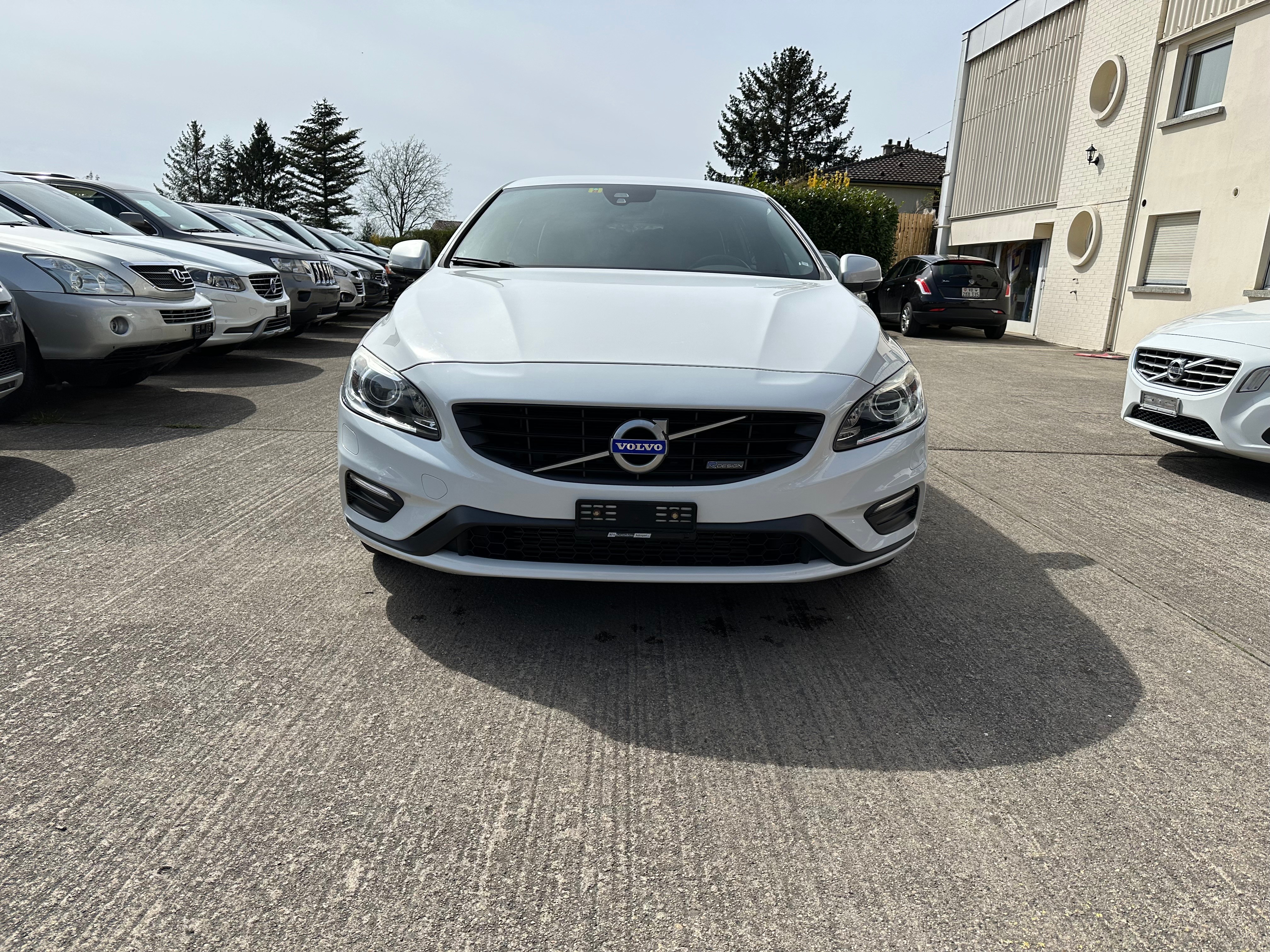 VOLVO V60 D4 Kinetic R-Design Geartronic