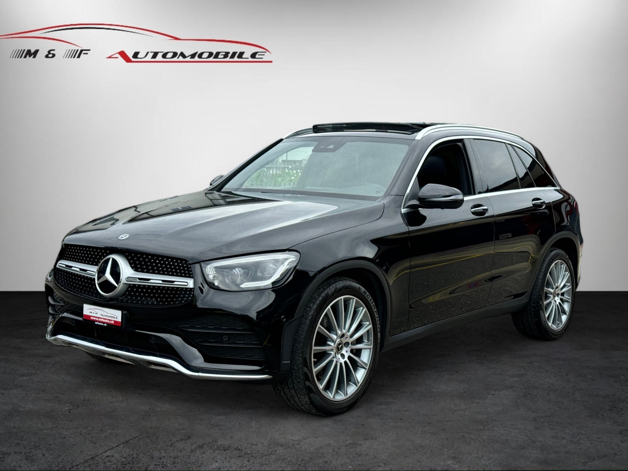 MERCEDES-BENZ GLC 300 d AMG Line 4m CH FAHRZEUG AUS 1. HAND